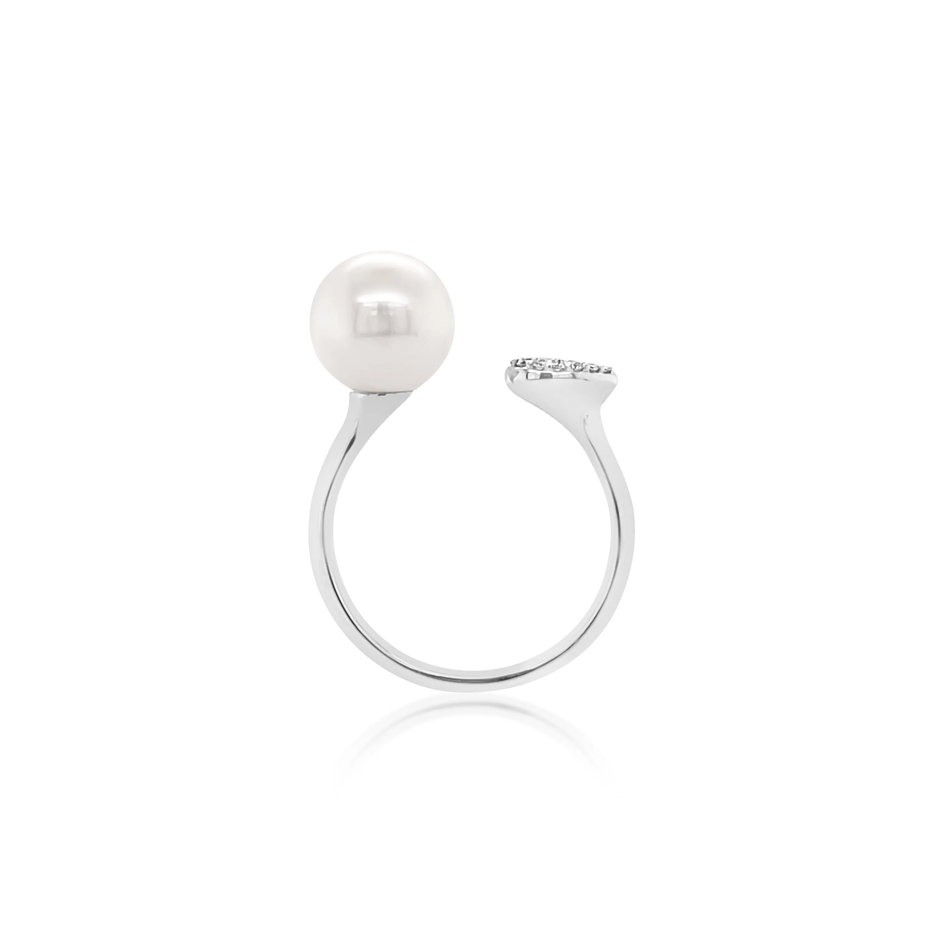 0.07 Carat Diamond & Pearl Ring in 14k White Gold