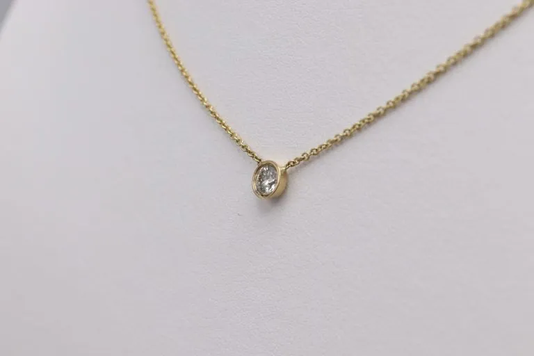 0.25cts-14k Yellow Gold Bezel Necklace With Diamond