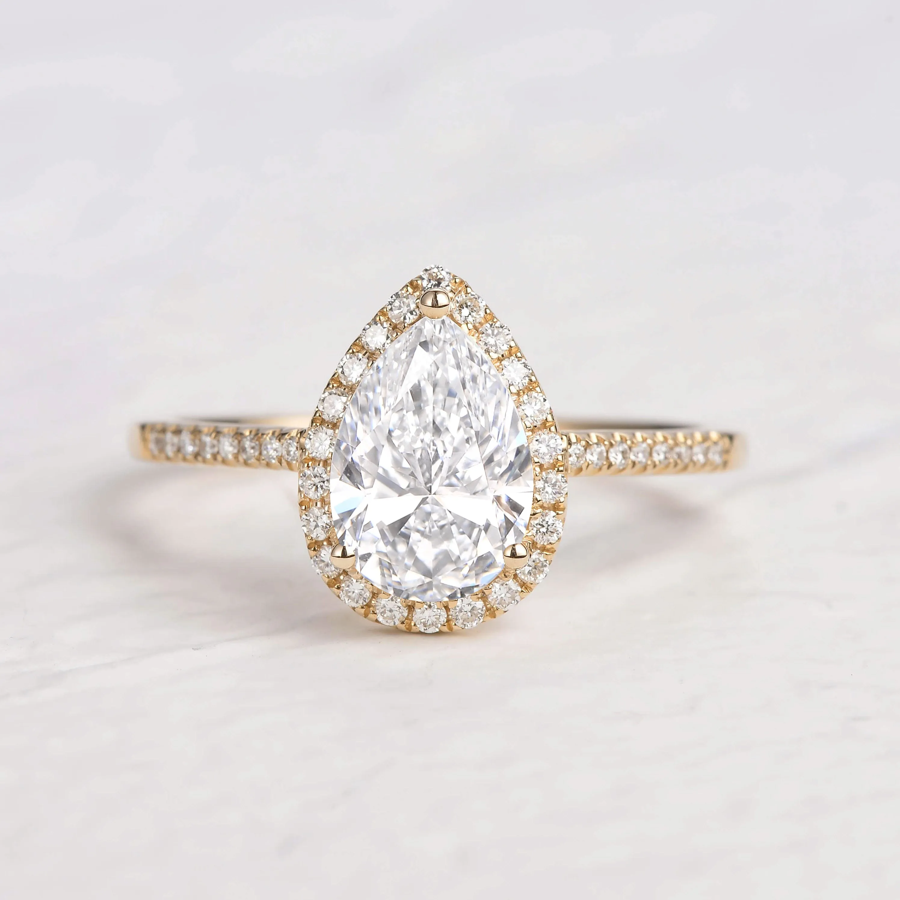 1.0-2.0ct Pear Shaped Lab Grown Diamond Classic Halo Gold Ring