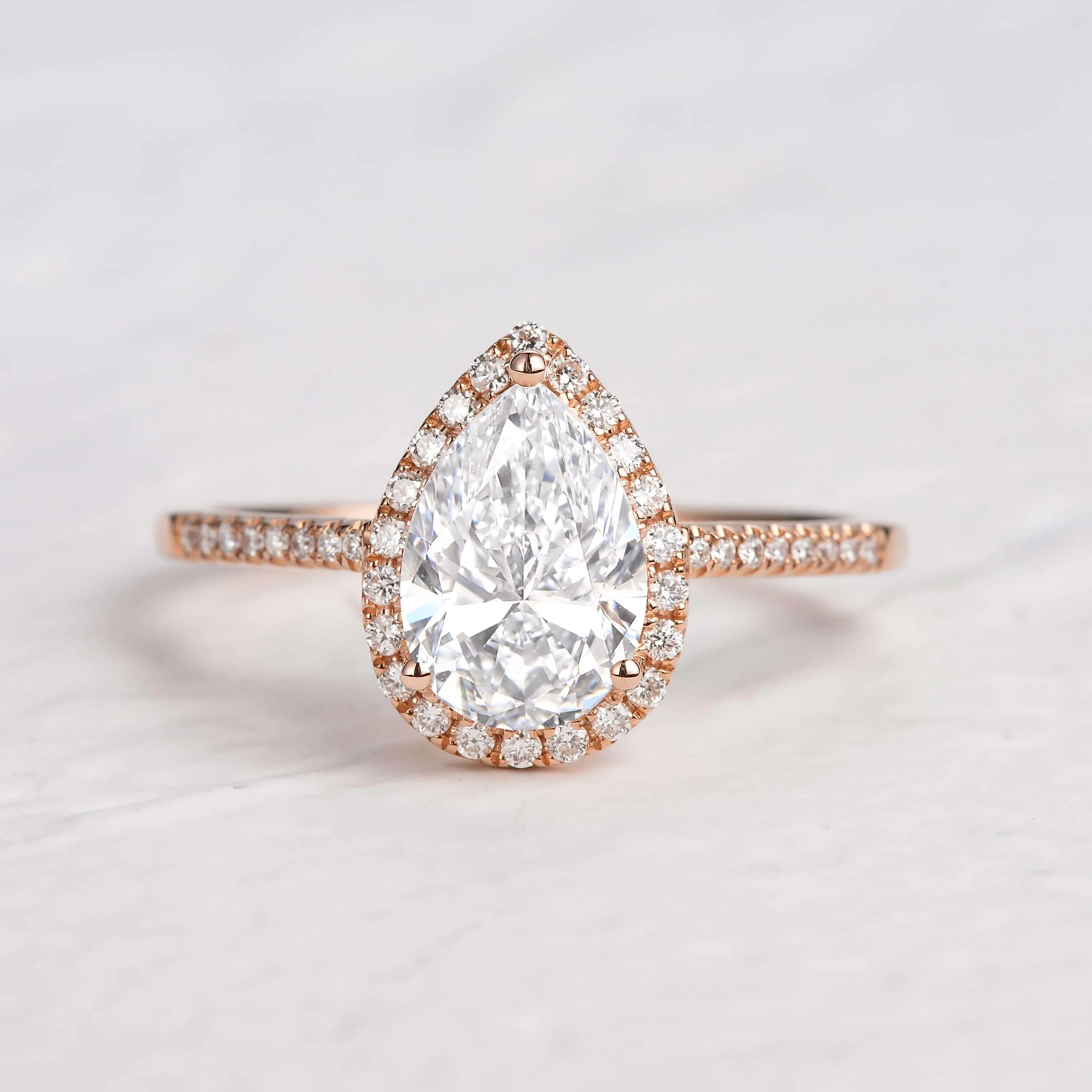 1.0-2.0ct Pear Shaped Lab Grown Diamond Classic Halo Gold Ring