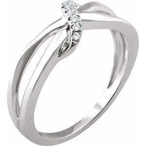 14K White .05 CTW Diamond Negative Space Ring