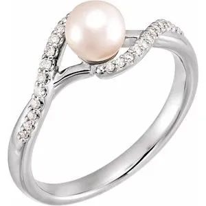 14K White Freshwater Cultured Pearl & 1/10 CTW Diamond Ring