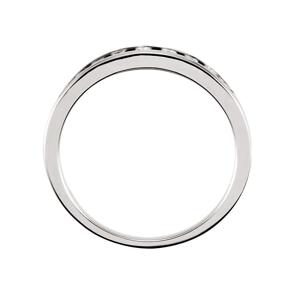 14k White Gold 1/6 CTW Diamond Band, Size 6