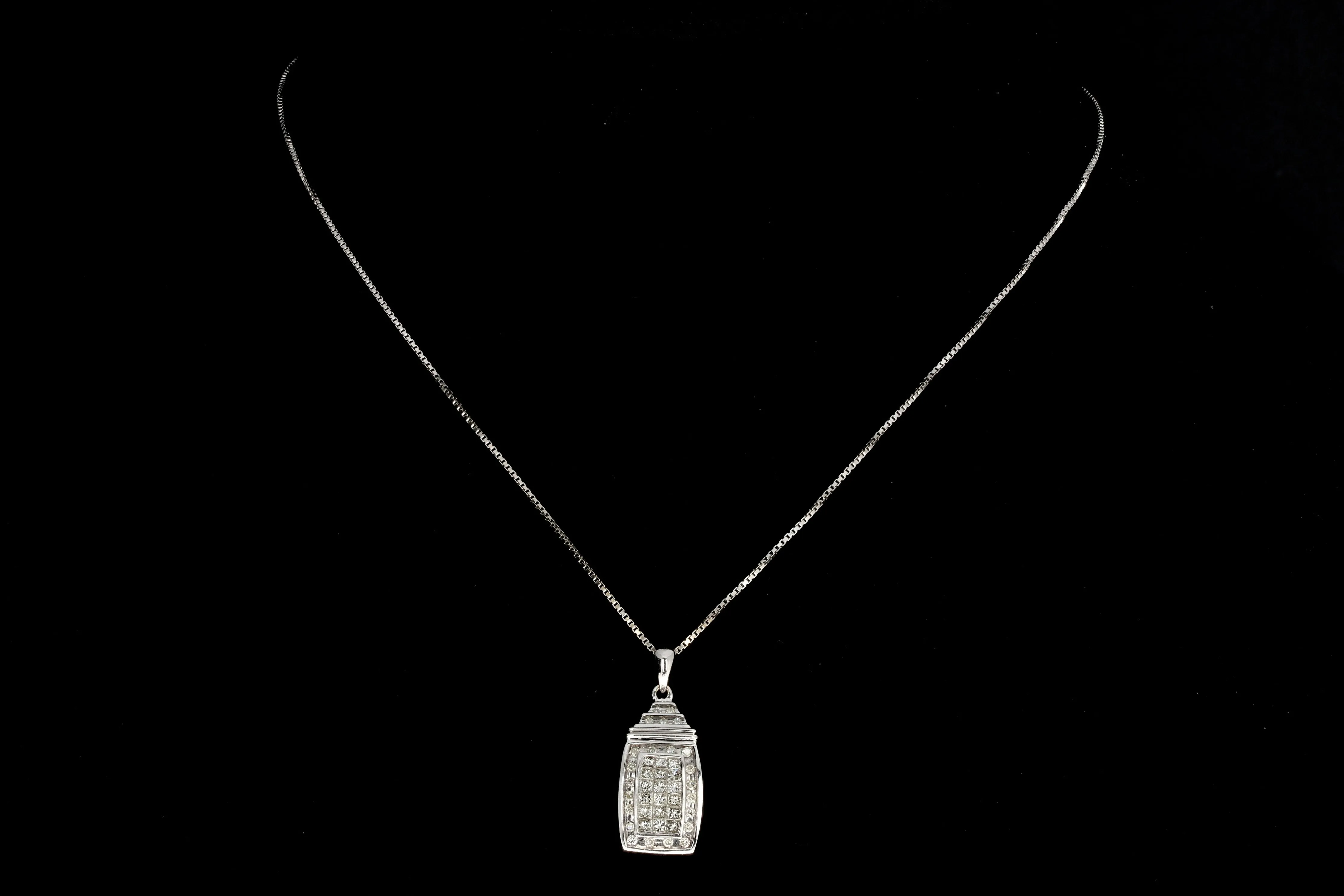 14K White Gold .75 CTW Diamond Pendant Necklace