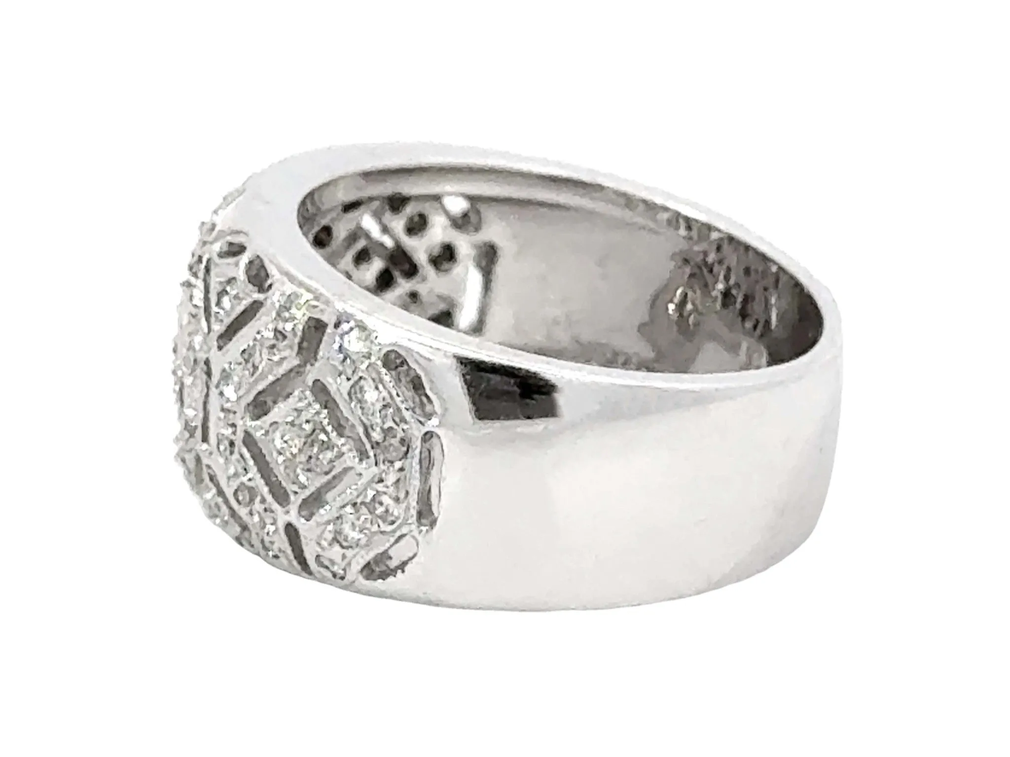 14k White Gold Concave Band Diamond Ring
