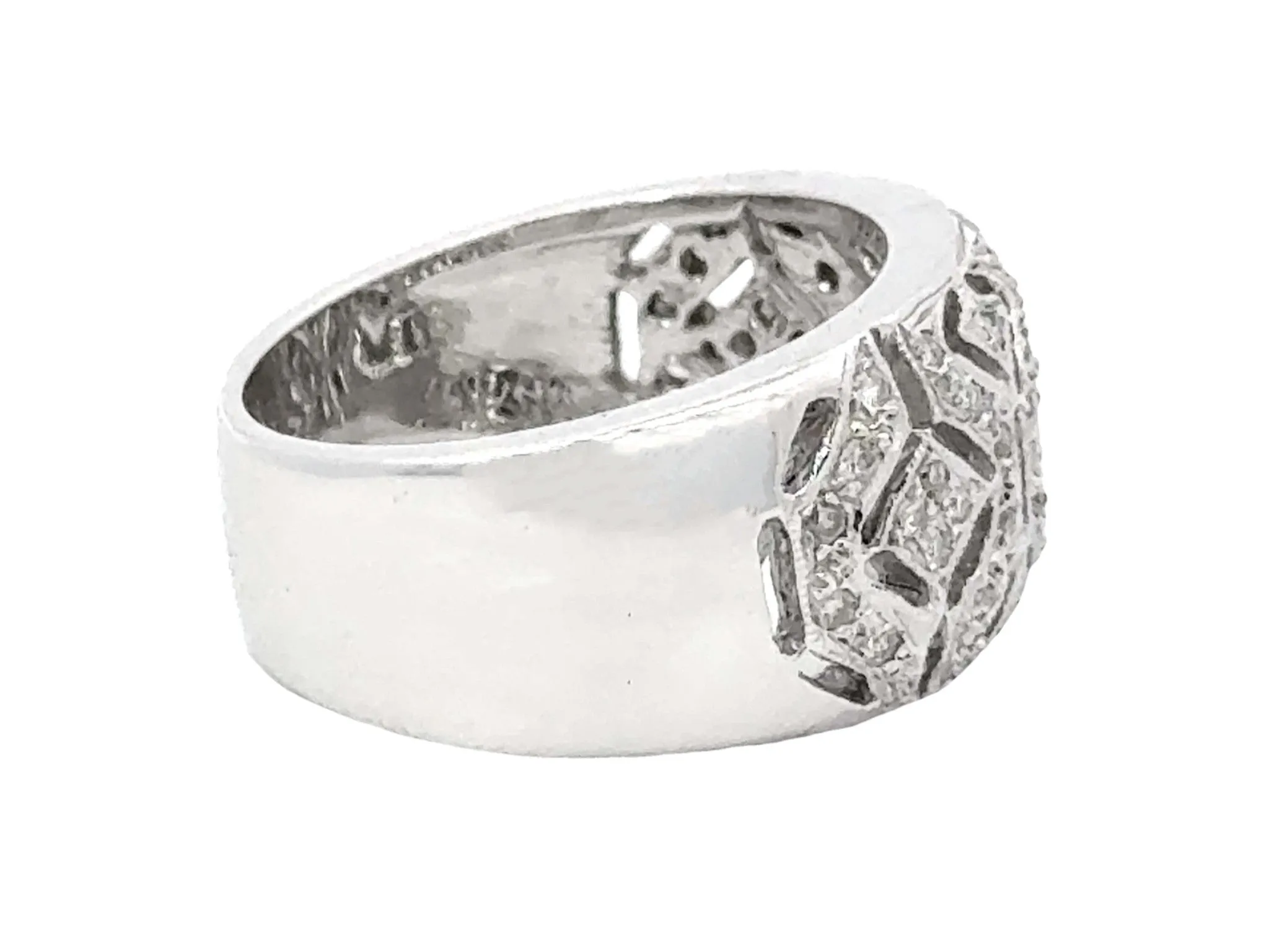 14k White Gold Concave Band Diamond Ring