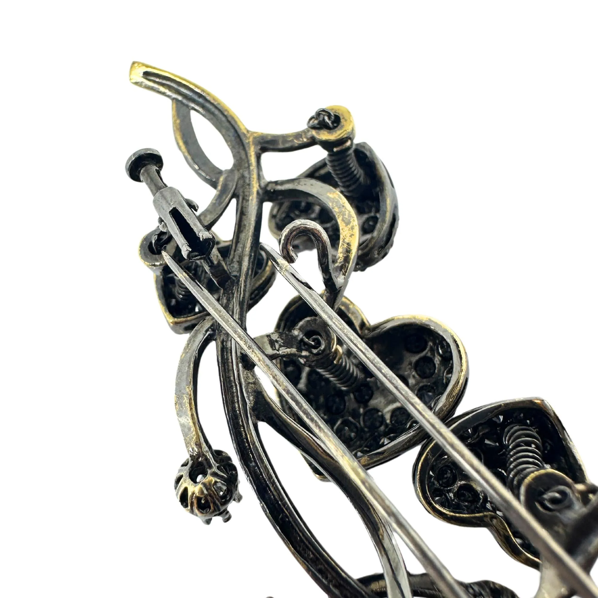 18K Black and White Diamond Heart Brooch