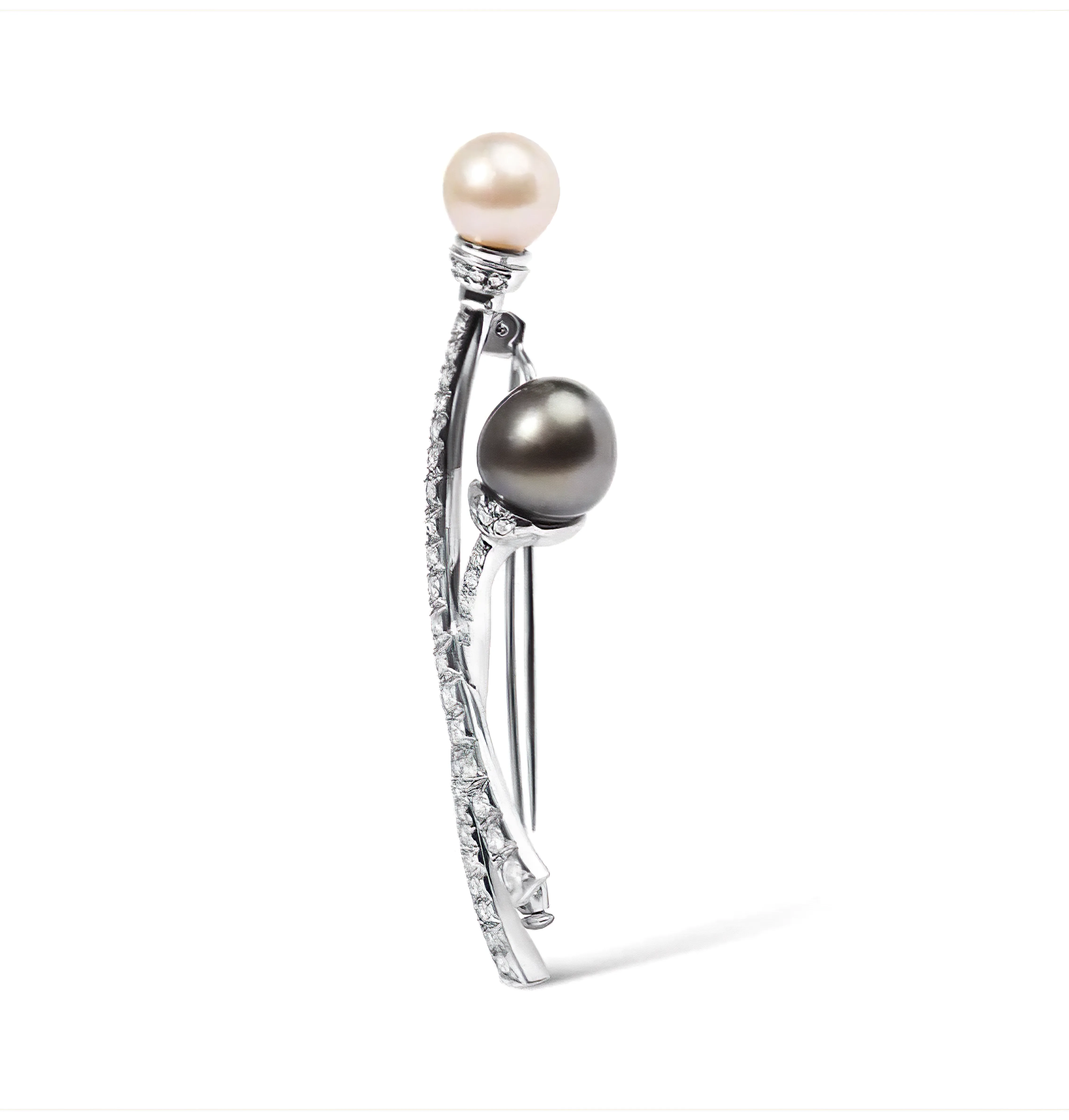 18K White Gold 3/5 Cttw Diamond and Cultured South Sea Black and White Pearl Brooch Pin (H-I Color, VS1-VS2 Clarity)