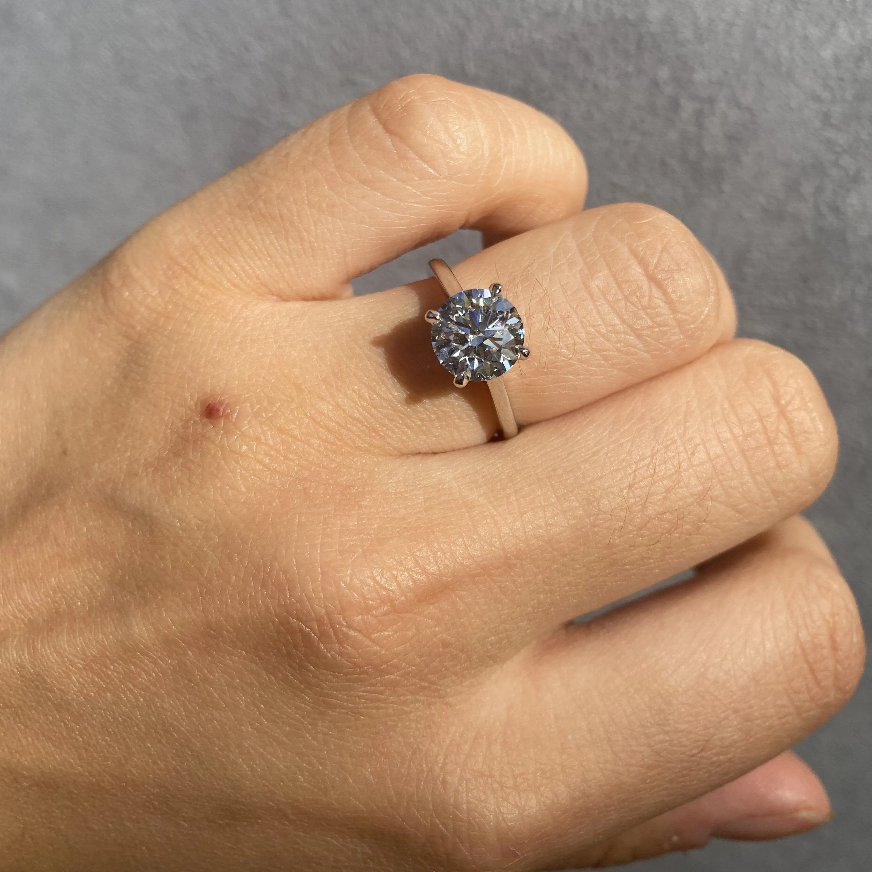 2.09CT ROUND CUT ENGAGEMENT RING