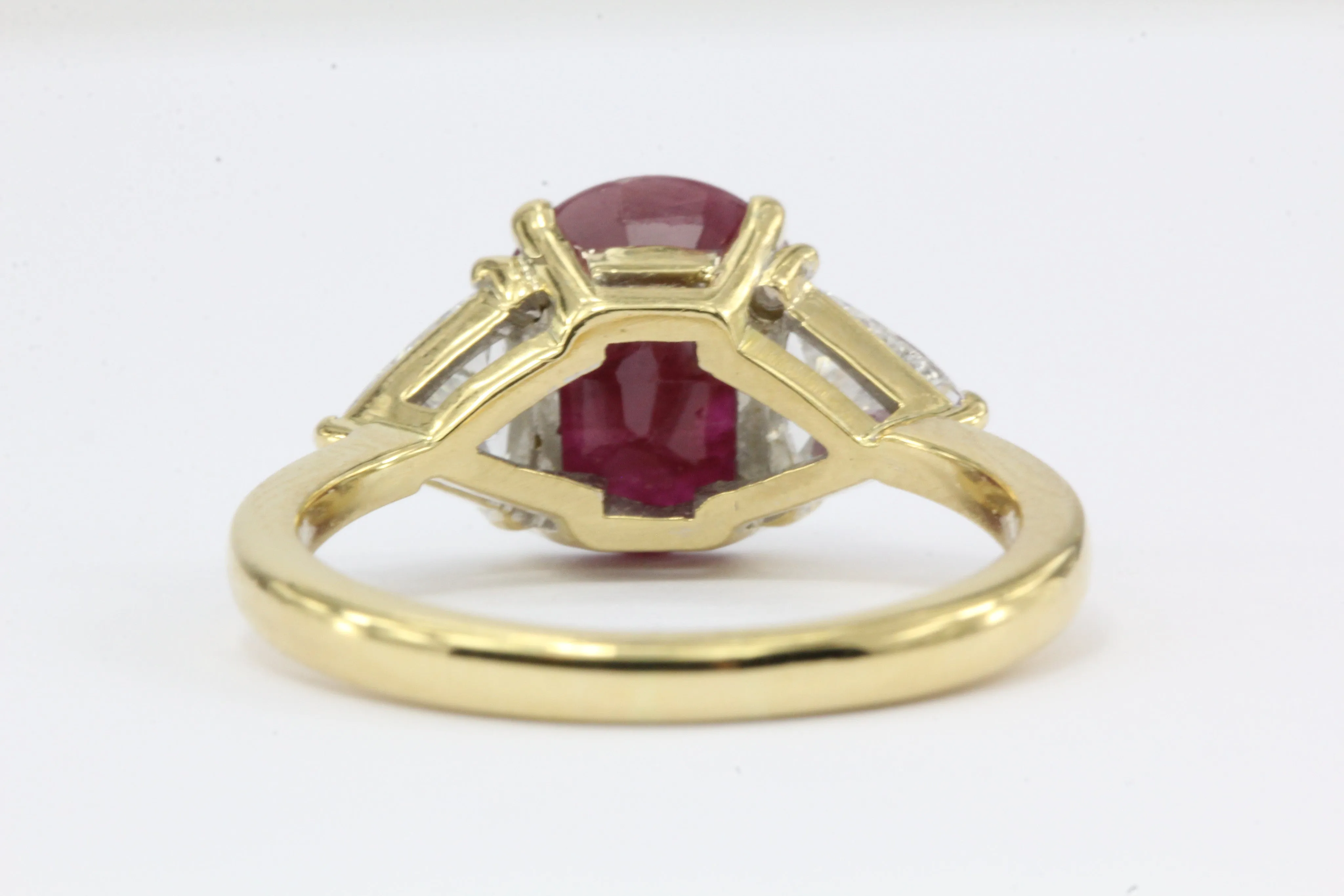 2.75 Carat Burma Ruby & Trillion Cut Diamond 18K Gold Engagement Ring GIA Cert