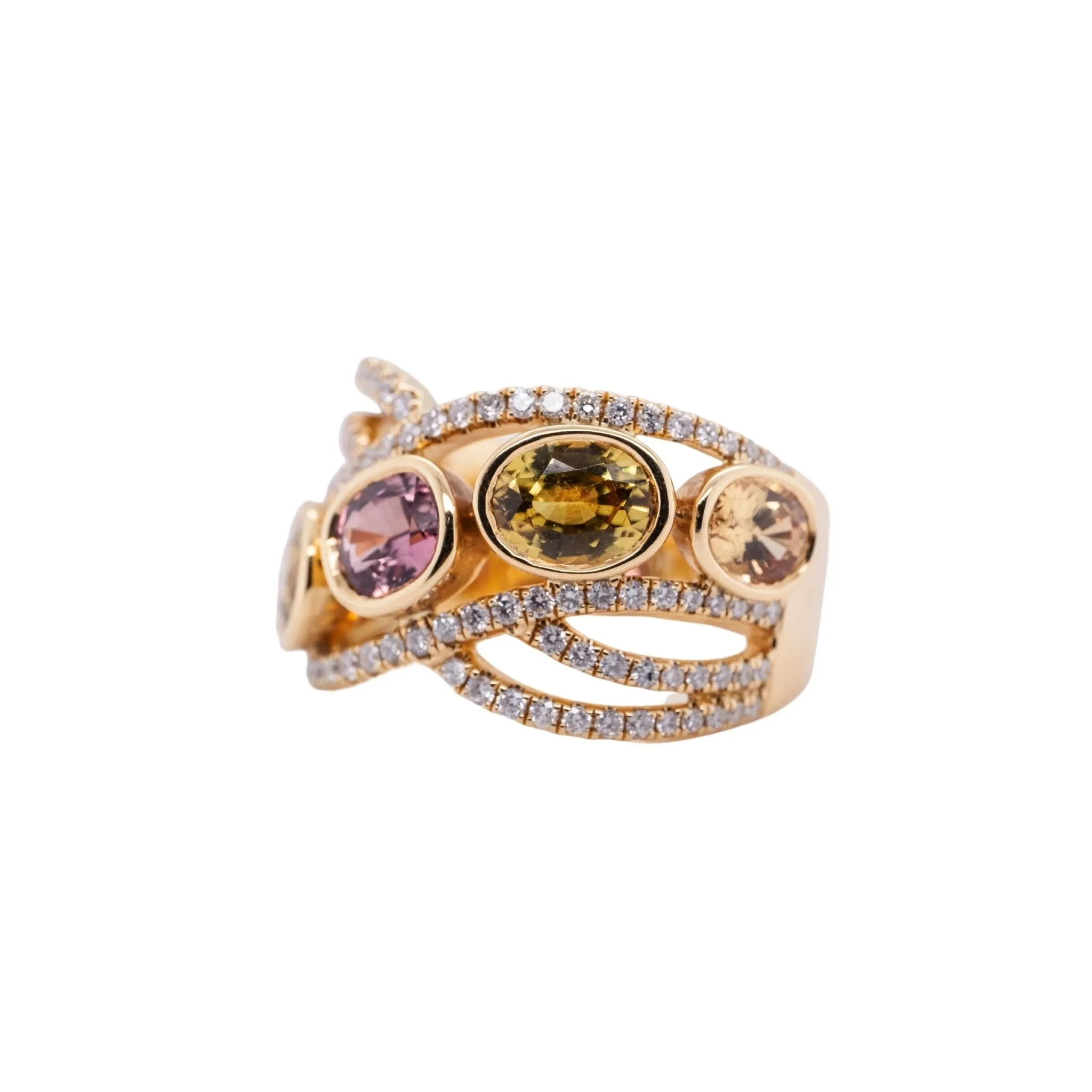 4.25 Carat Sapphire Gemstone Ring in 14k Yellow Gold