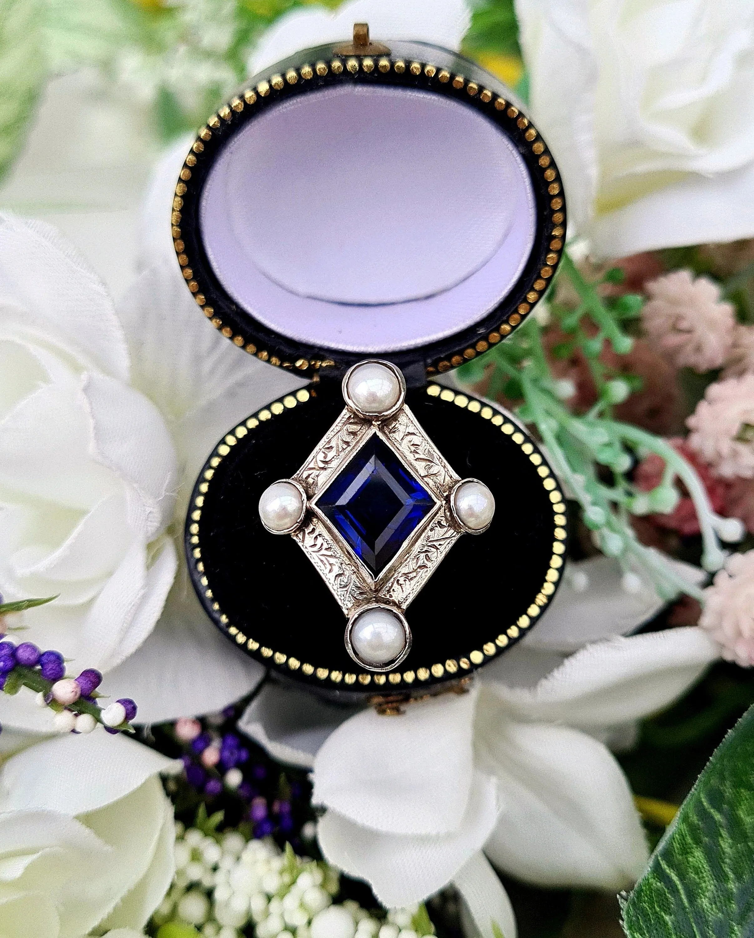 Antique Art Deco 18ct Gold Royal Blue Sapphire & White Pearl Statement Ring / Size Q 1/2 or 8.5