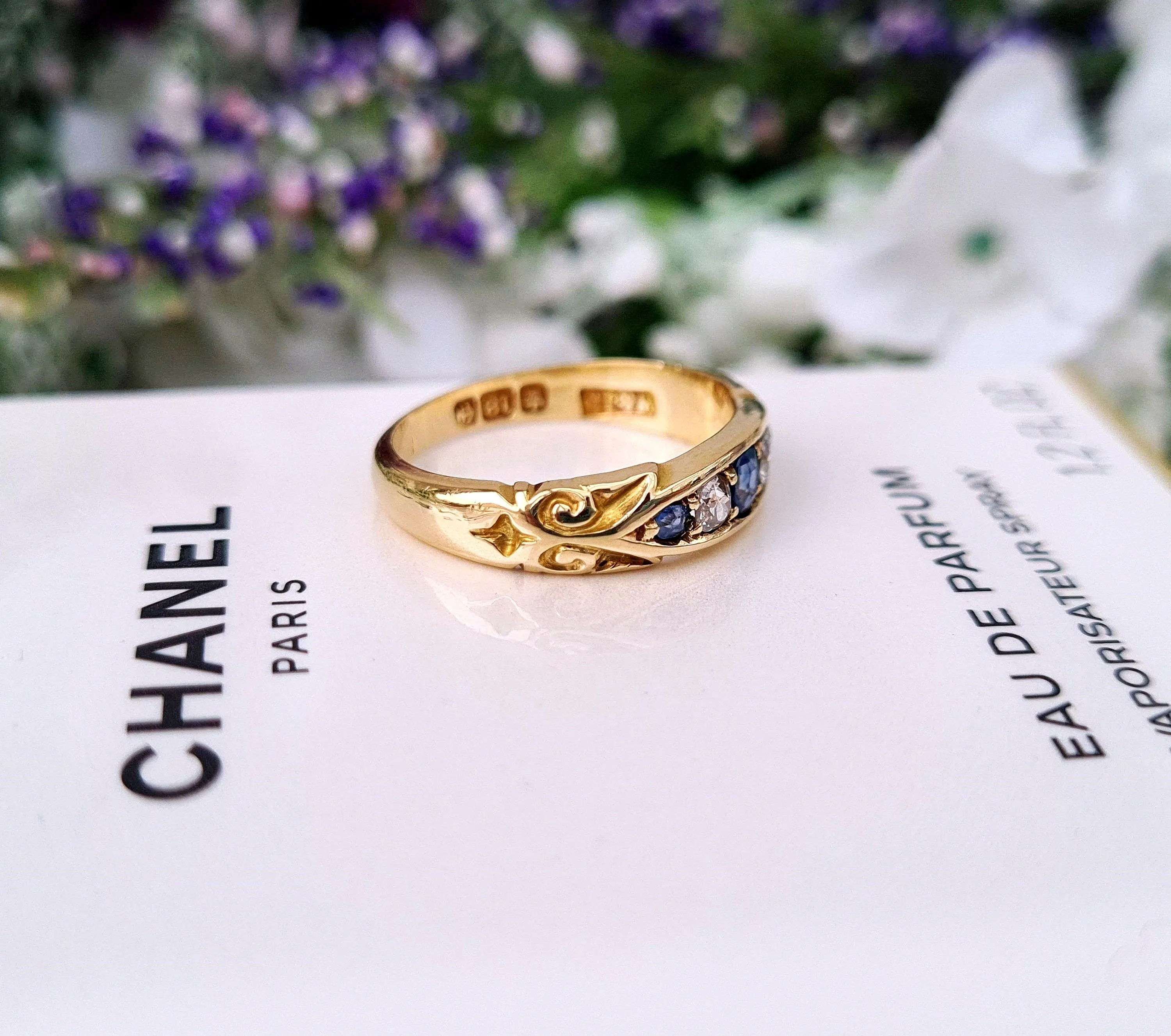 Antique Edwardian 18ct Gold Classic Sapphire and Diamond 5 Stone Band Ring / Size L or 6