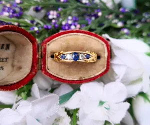 Antique Edwardian 18ct Gold Classic Sapphire and Diamond 5 Stone Band Ring / Size L or 6
