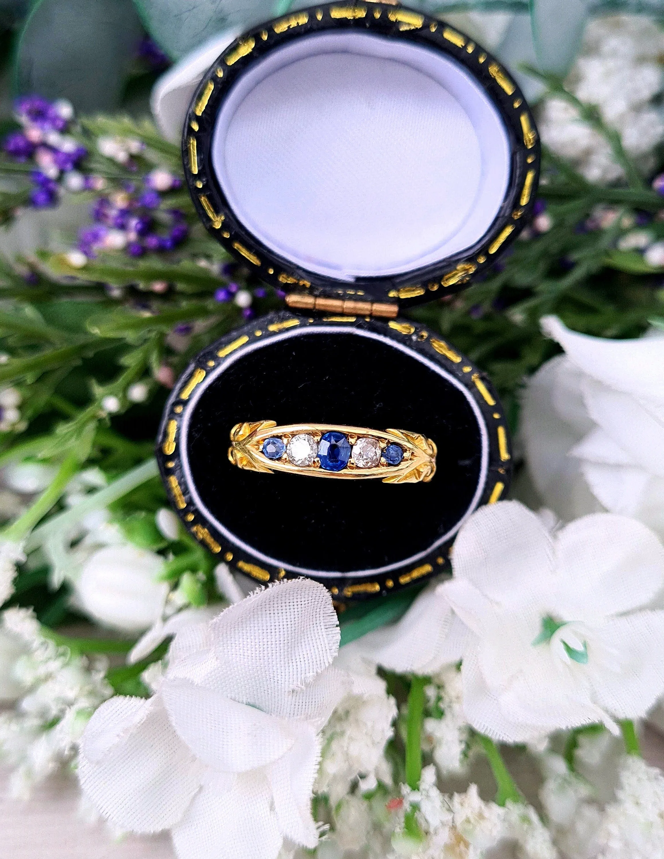 Antique Edwardian 18ct Gold Classic Sapphire and Diamond 5 Stone Band Ring / Size L or 6