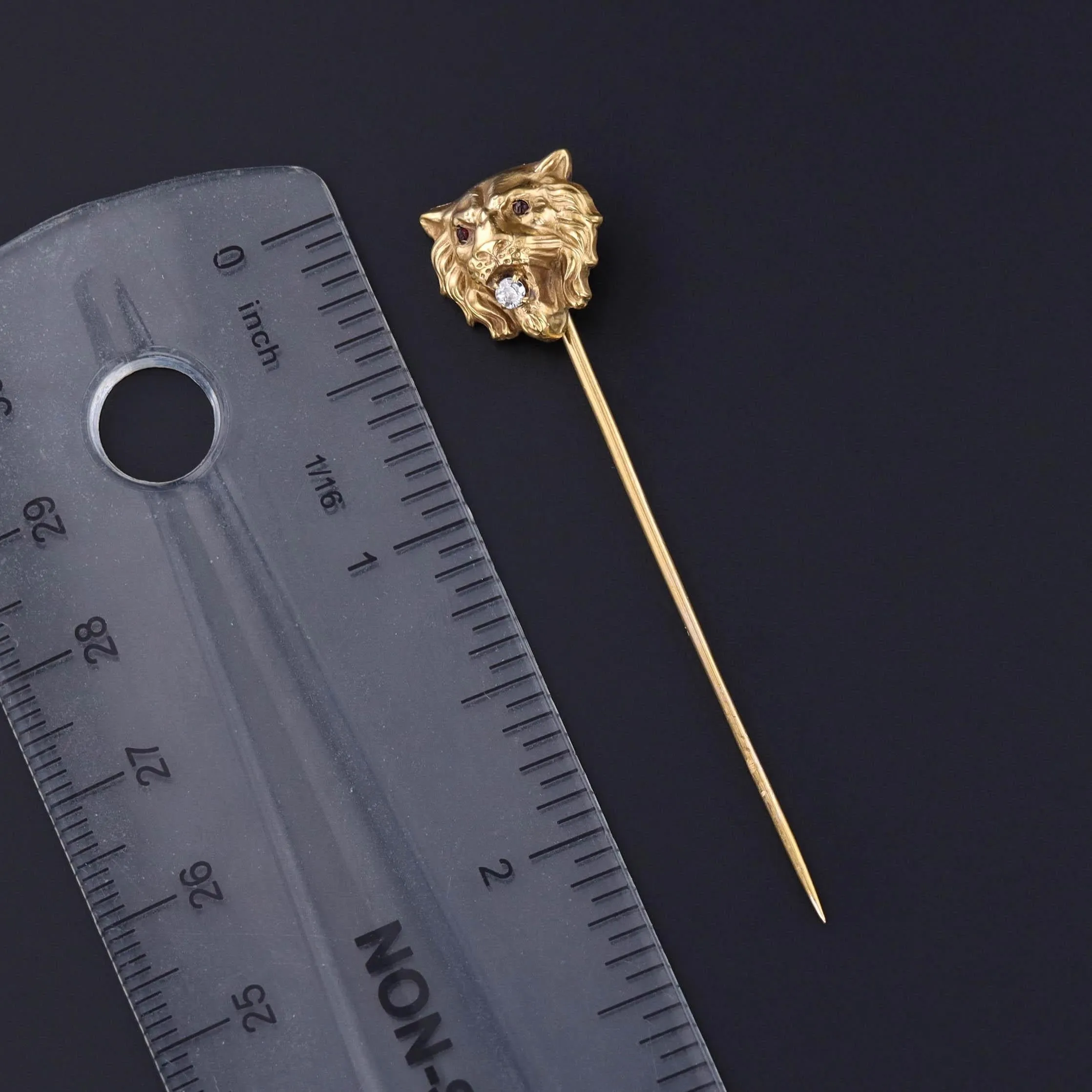 Antique Lion Stickpin of 14k Gold