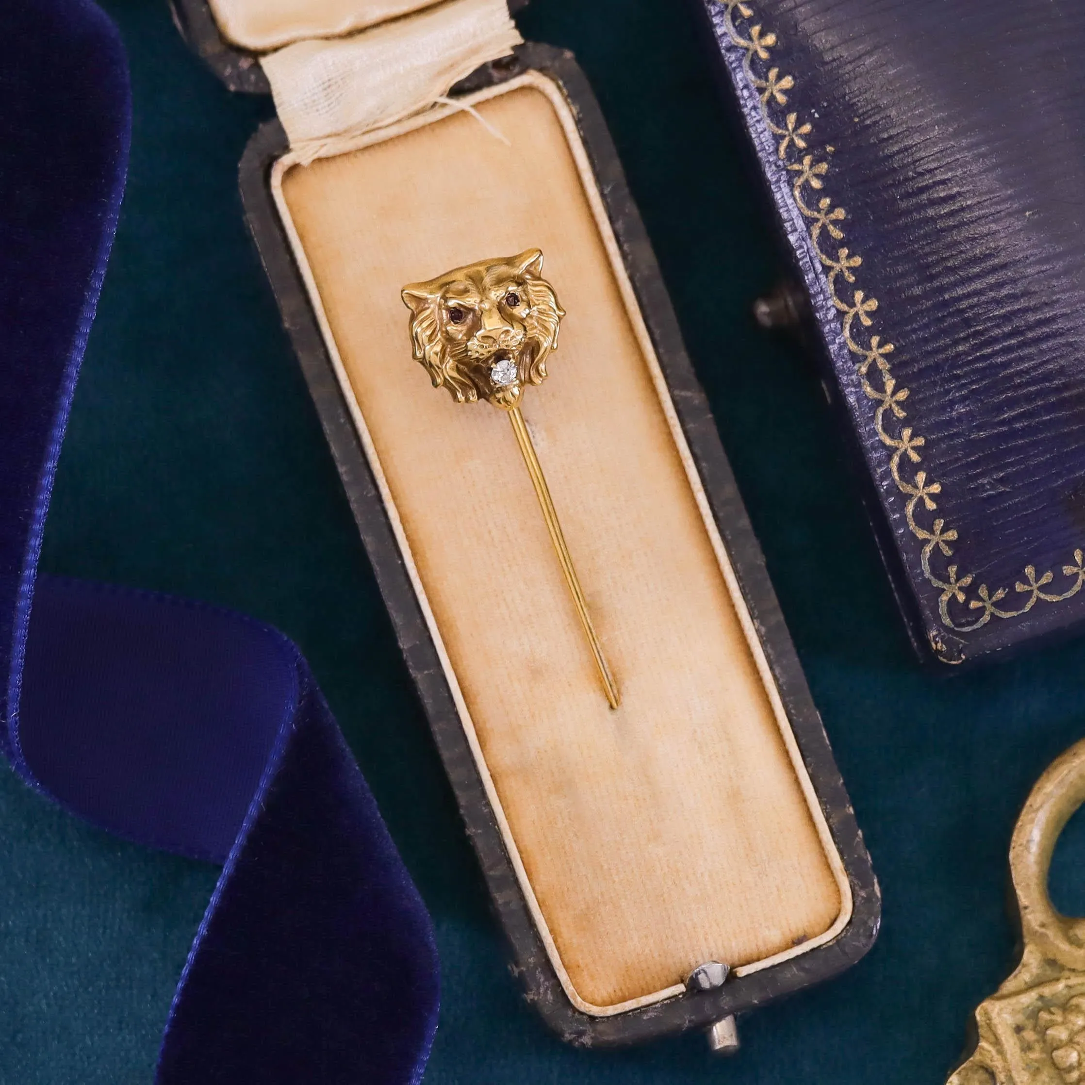 Antique Lion Stickpin of 14k Gold
