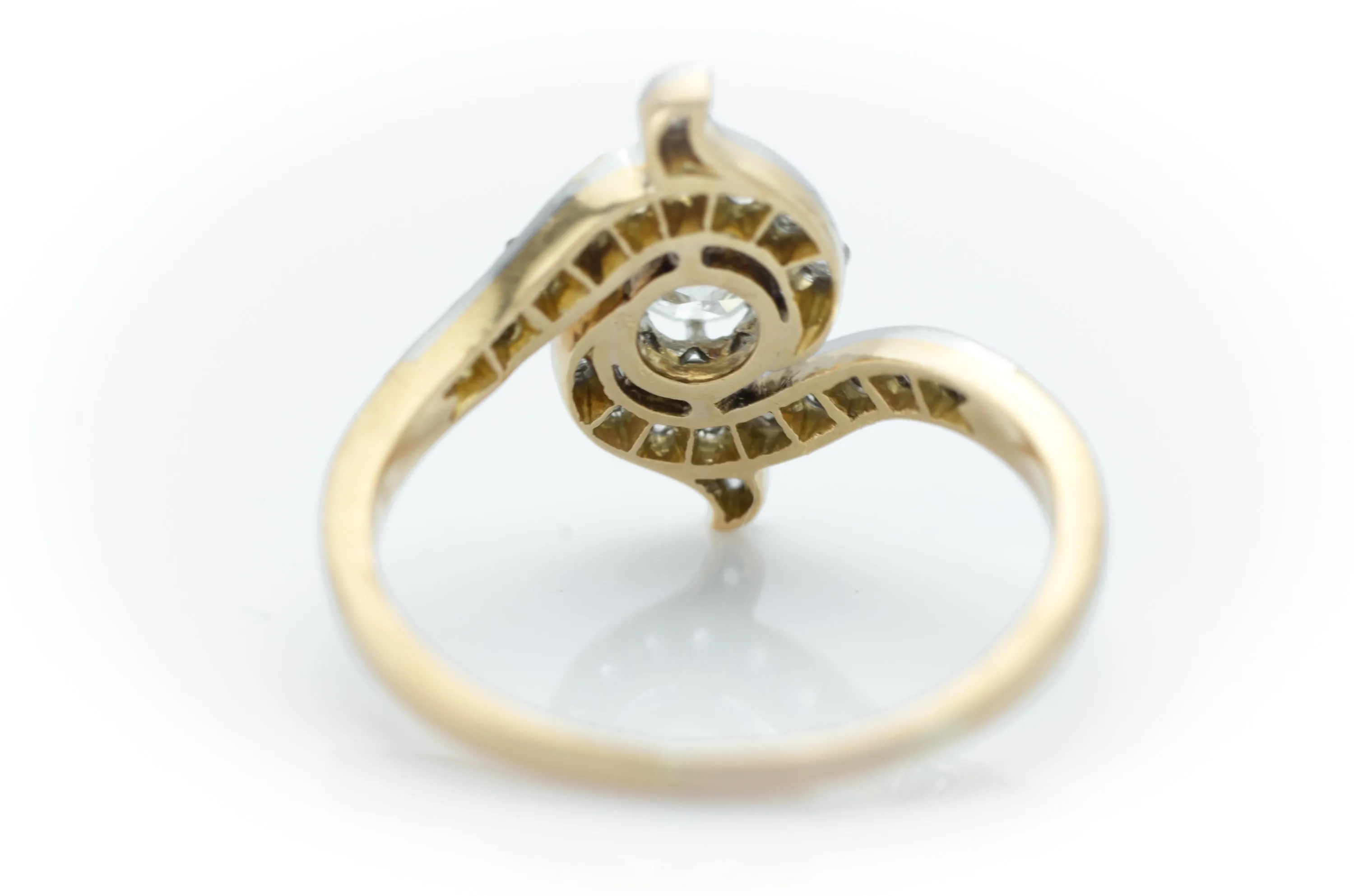 ANTIQUE ROSE CUT AND OEC SWIRL RING
