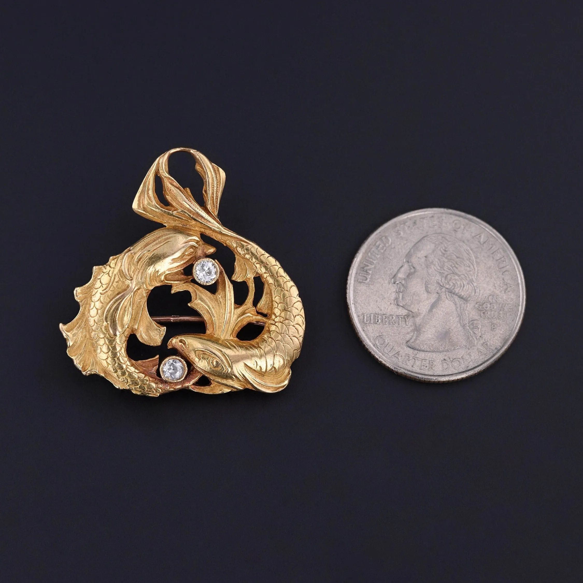 Art Nouveau Pisces Fish Brooch of 18k Gold