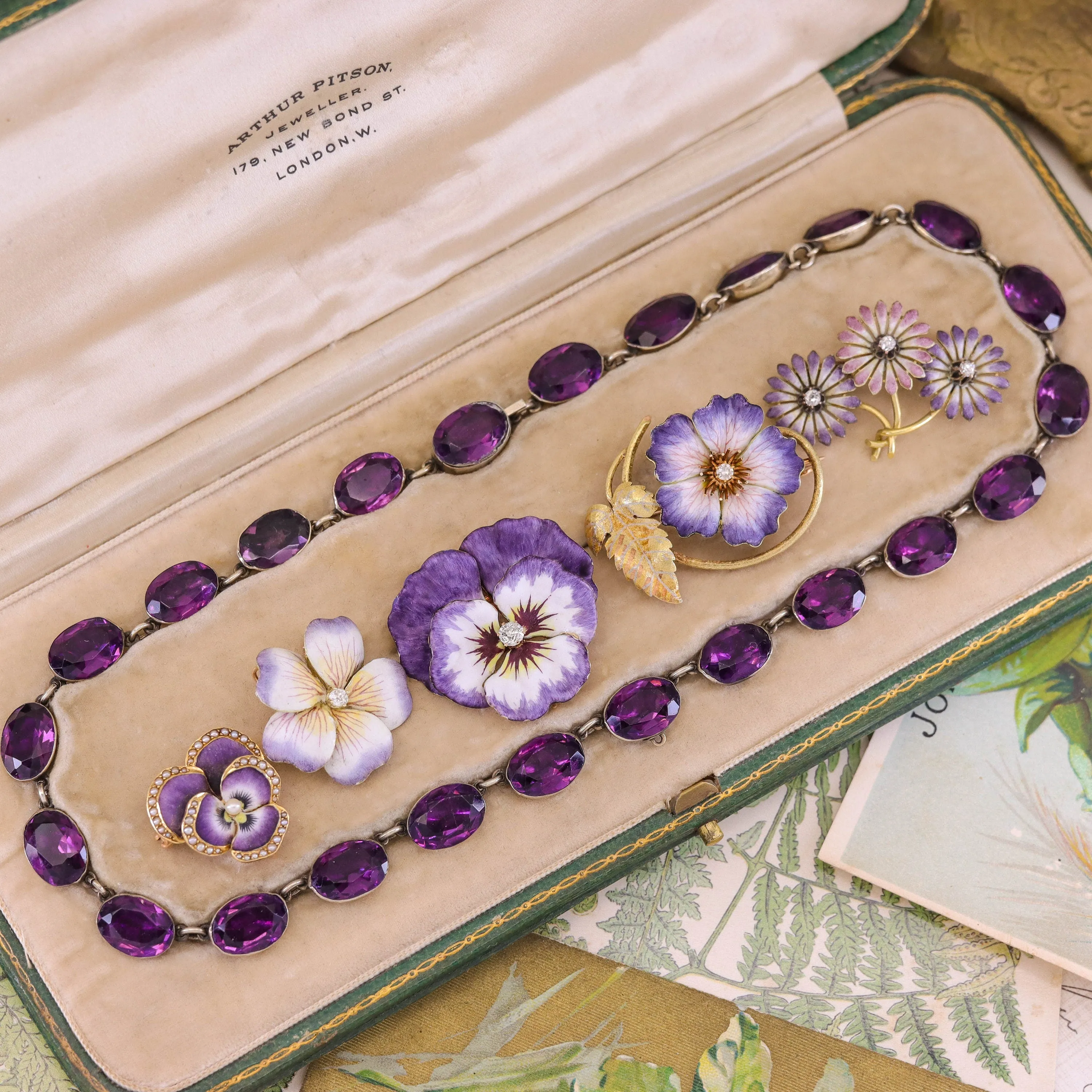 Art Nouveau Purple and Pink Enamel Daisy Brooch of 14k Gold