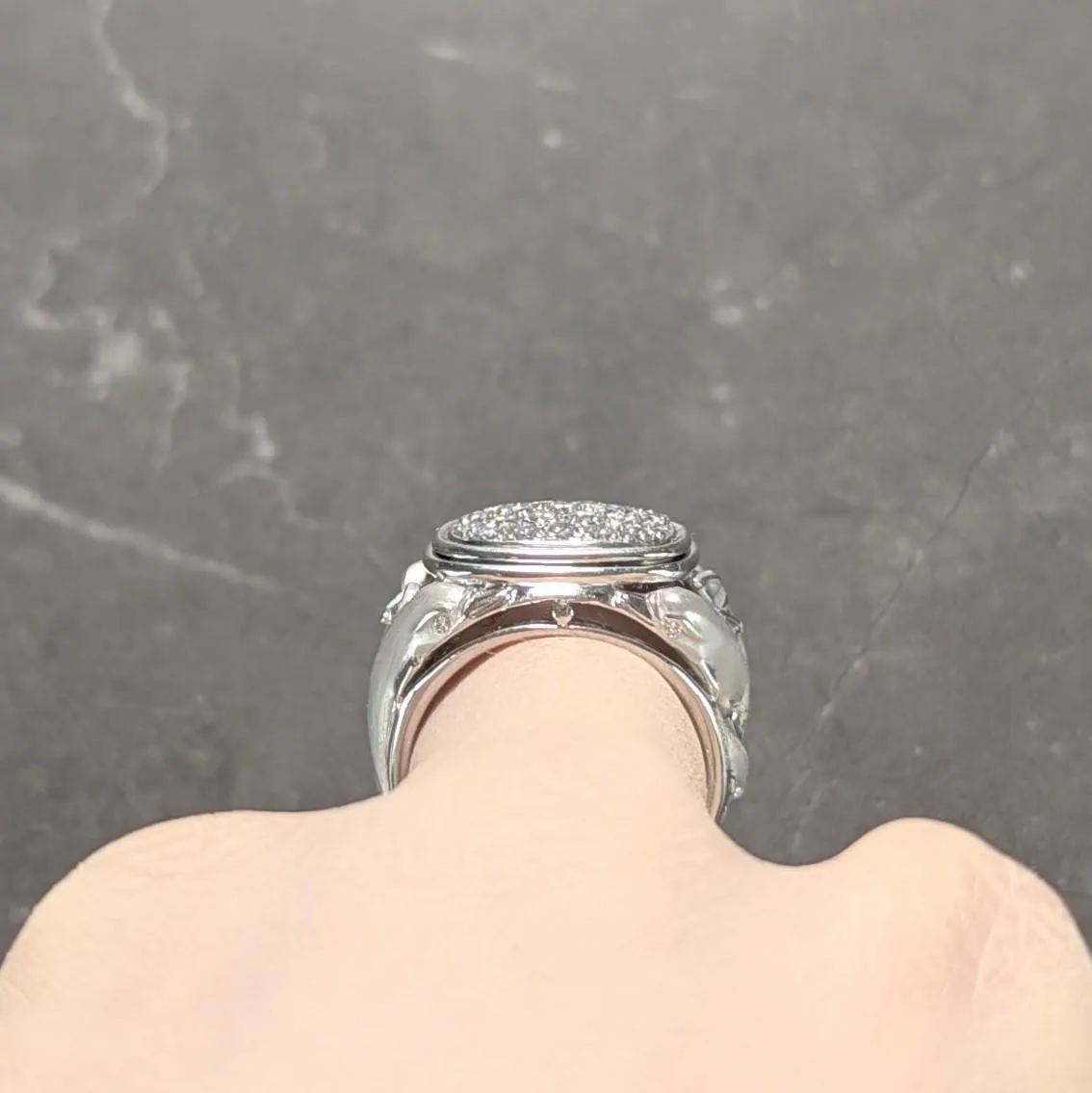 Carrera y Carrera Diamond 18 Karat White Gold Pavé Dolphin Signet Ring