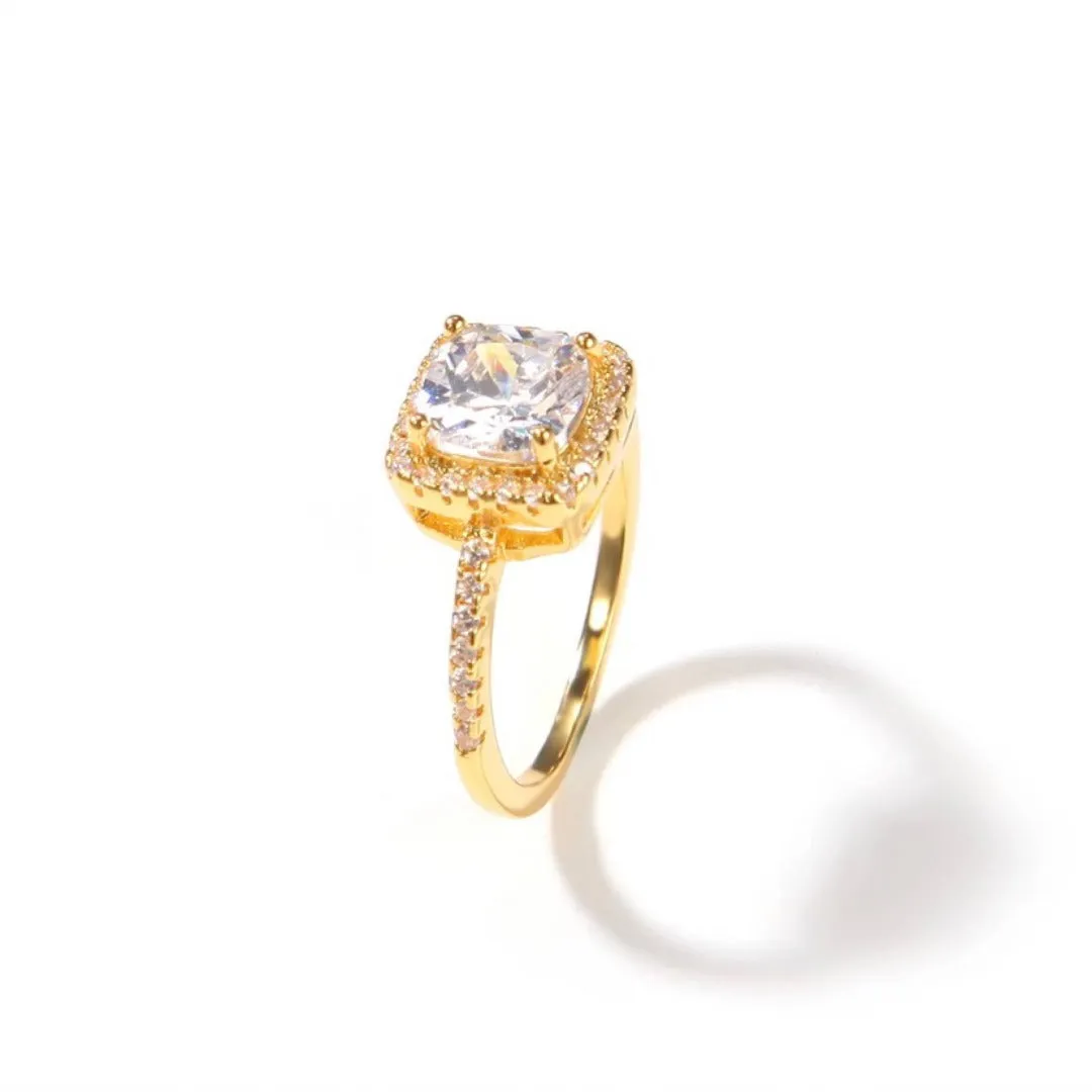 CLASSIC SQUARE CUT RING