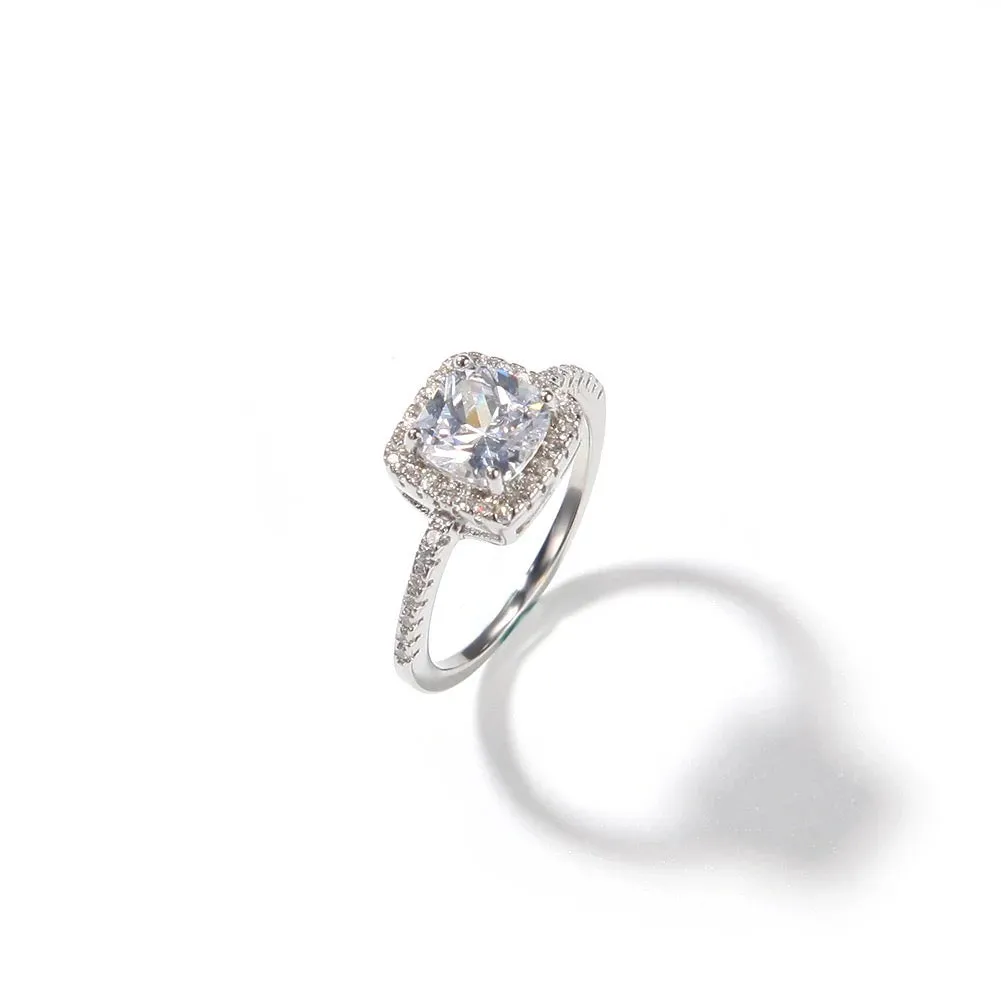 CLASSIC SQUARE CUT RING