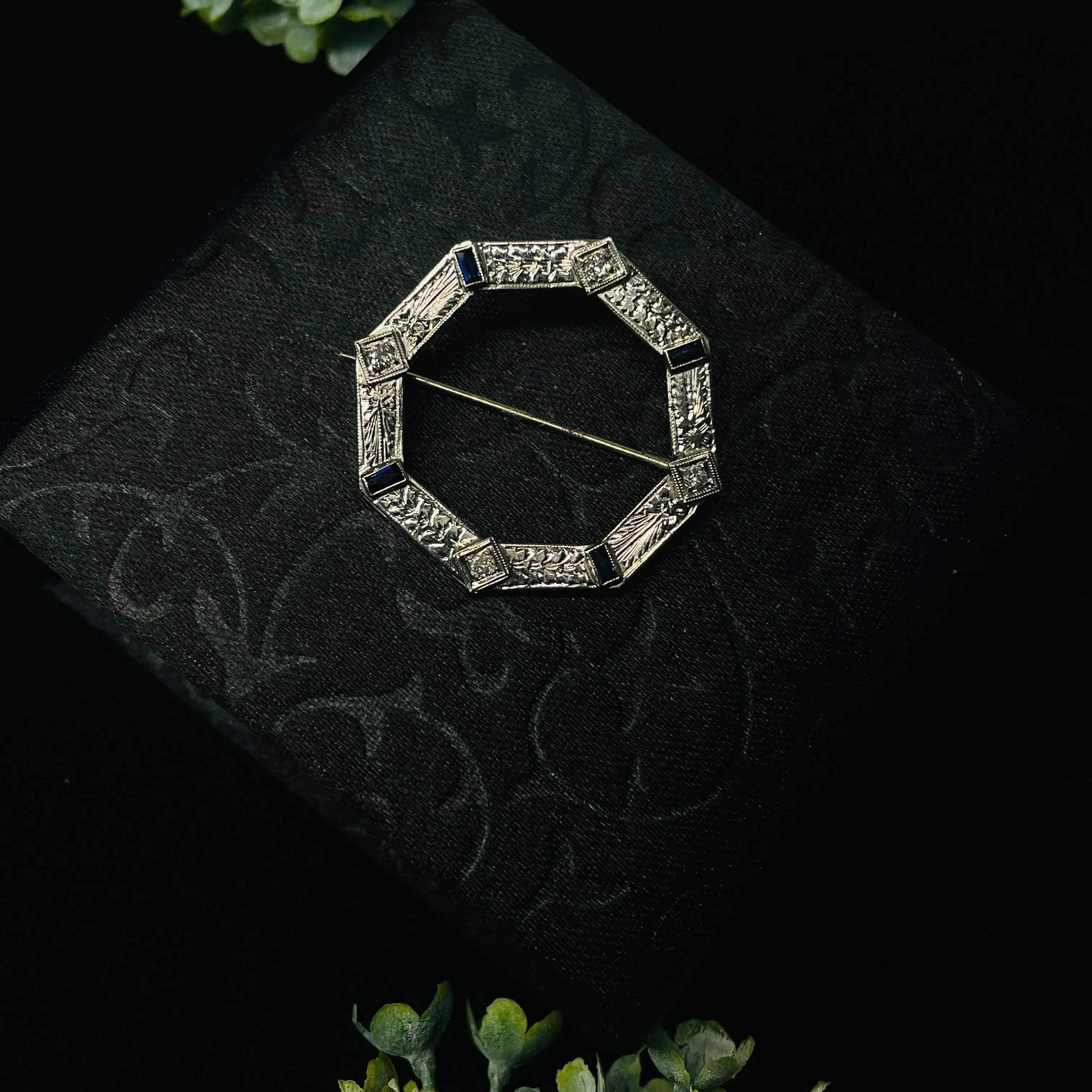 Dazzling 18K White Gold Octagonal Natural Diamond Pin