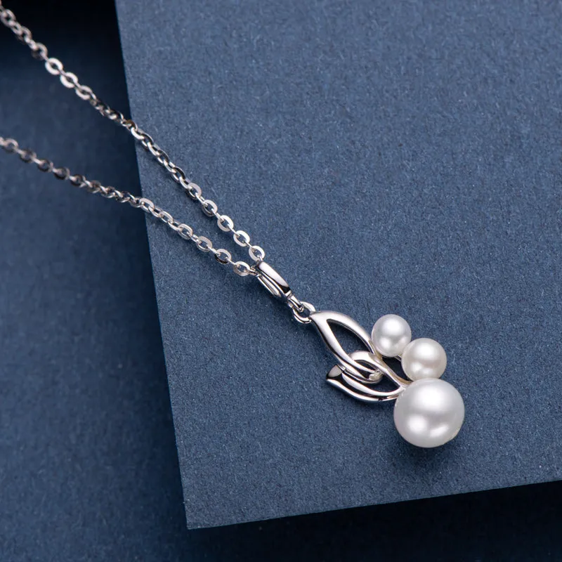 Double Leaves Geniune 3 Pearls Pendant Necklace