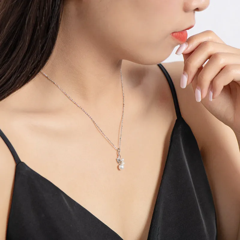 Double Leaves Geniune 3 Pearls Pendant Necklace