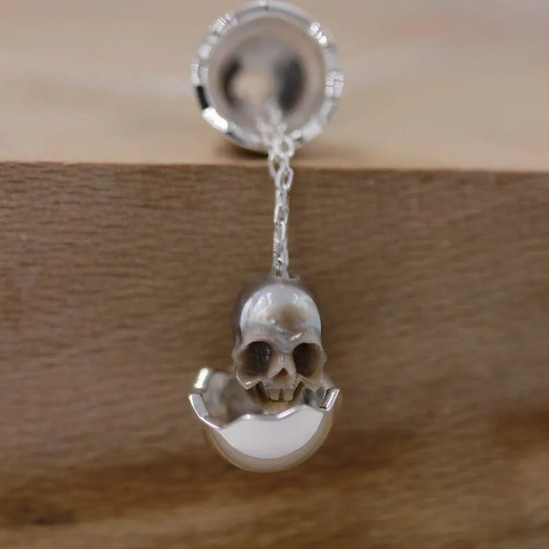 Eggshell Broken Pearl Skull Silver Pendant Necklace