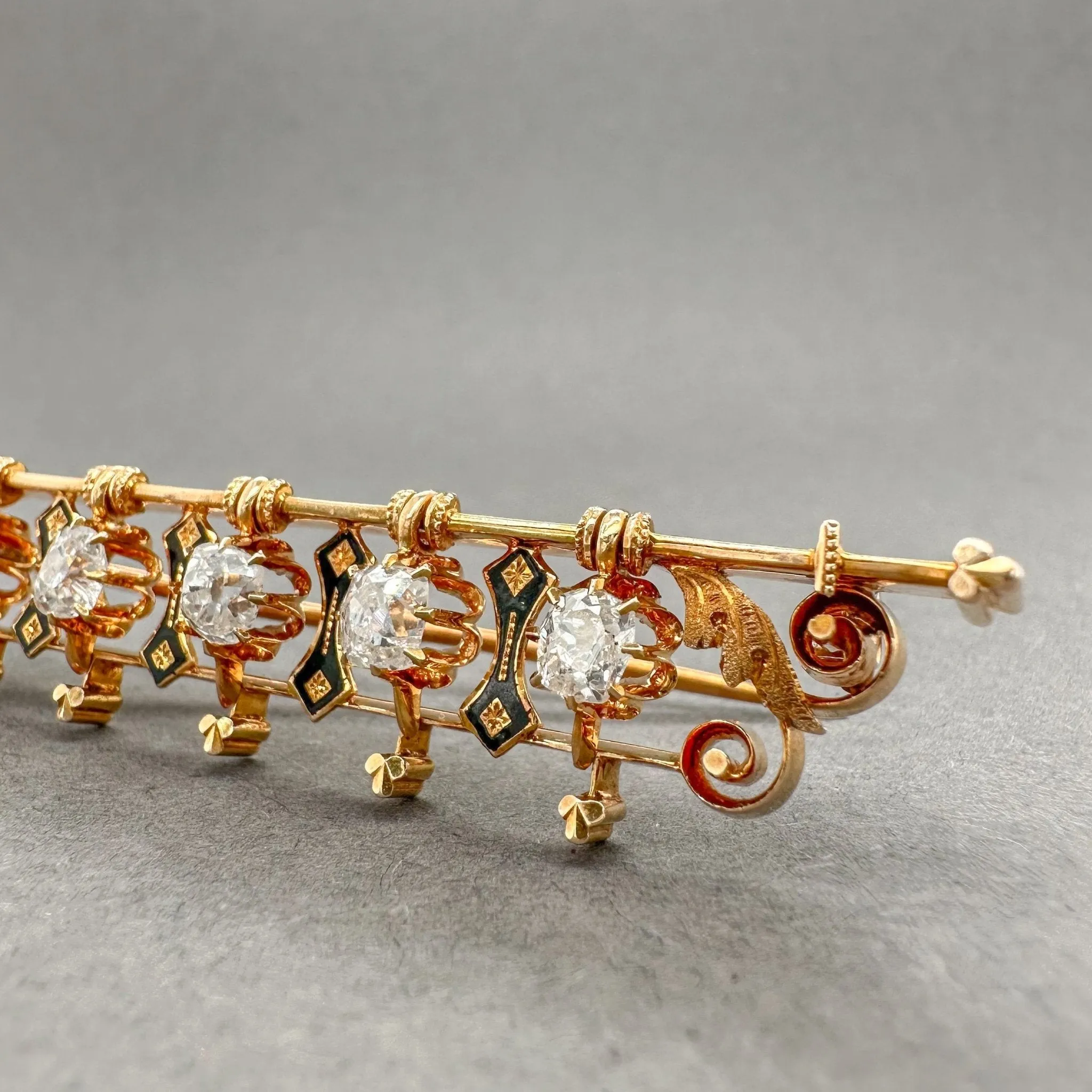 Estate Victorian 10 / 14K Y Gold 1.83ctw I-J/SI2-I1 Diamond Brooch
