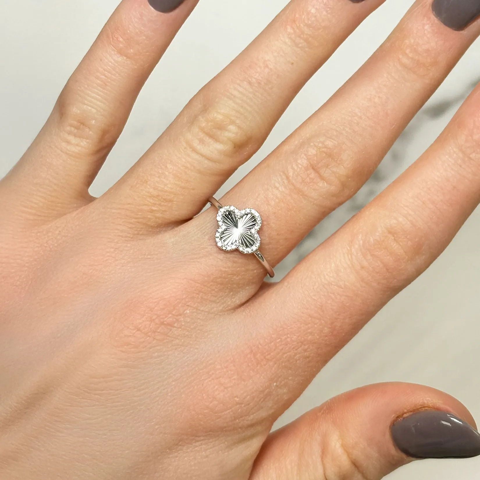 Fluted Gold Diamond Clover Ring