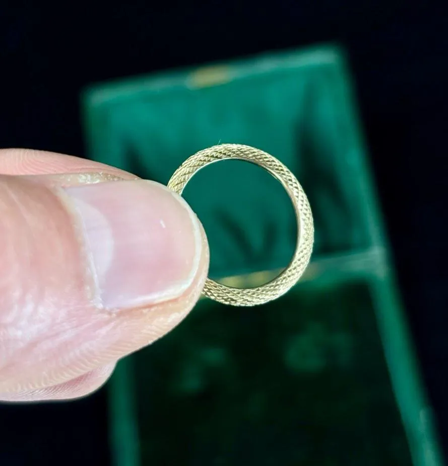Georgian 15ct Diamond Cut Split 'Ring' Pendant