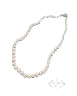 Graduated Pearl Necklace (Custom!)