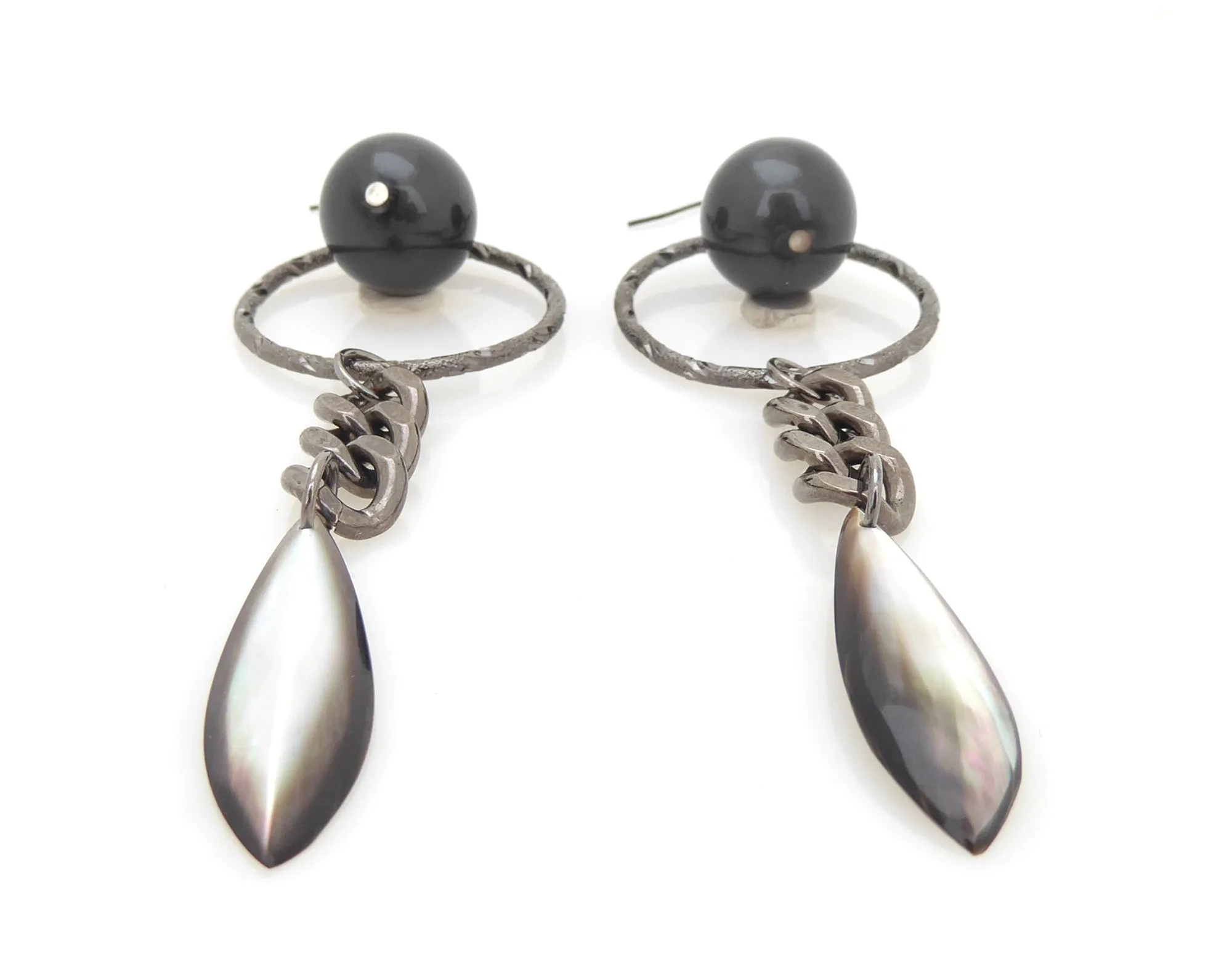 Gunmetal pearl earrings