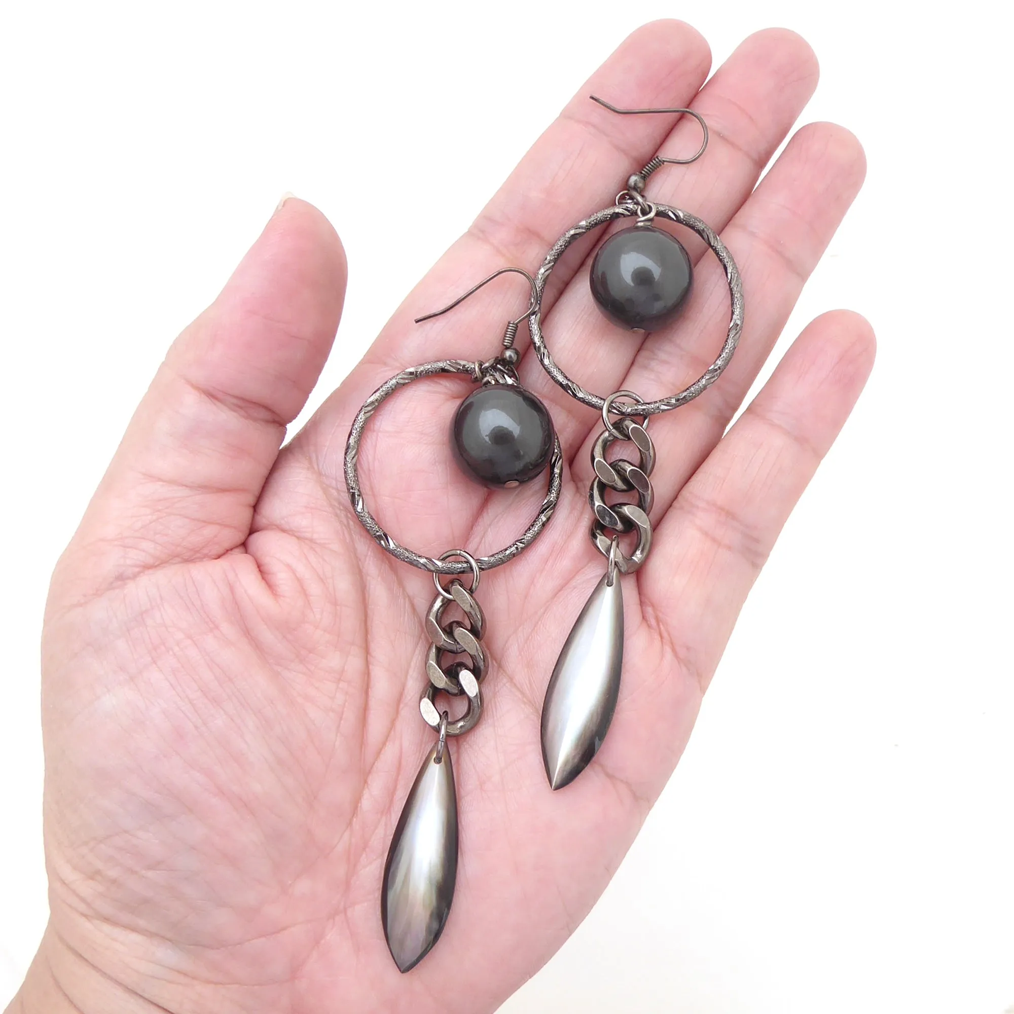 Gunmetal pearl earrings