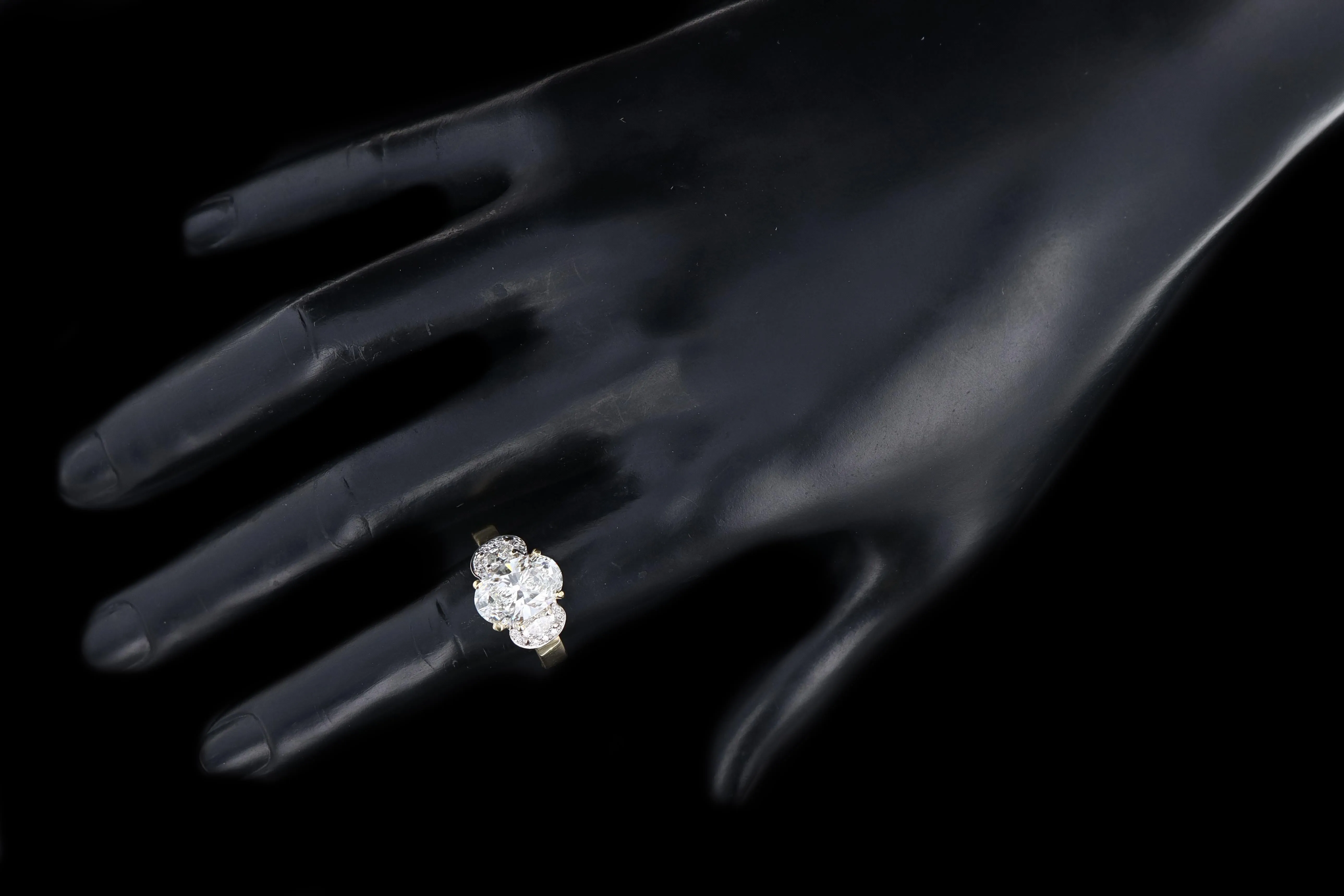 Modern Gregg Ruth 3.27 Carat Oval Diamond Engagement Ring GIA Certified