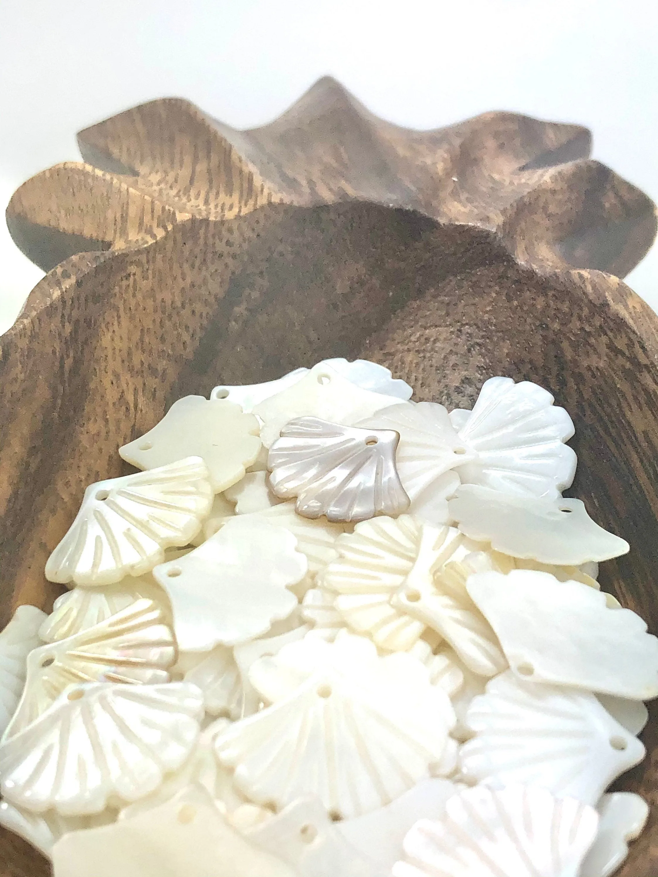 Mother Of Pearl Fan Sku#M272