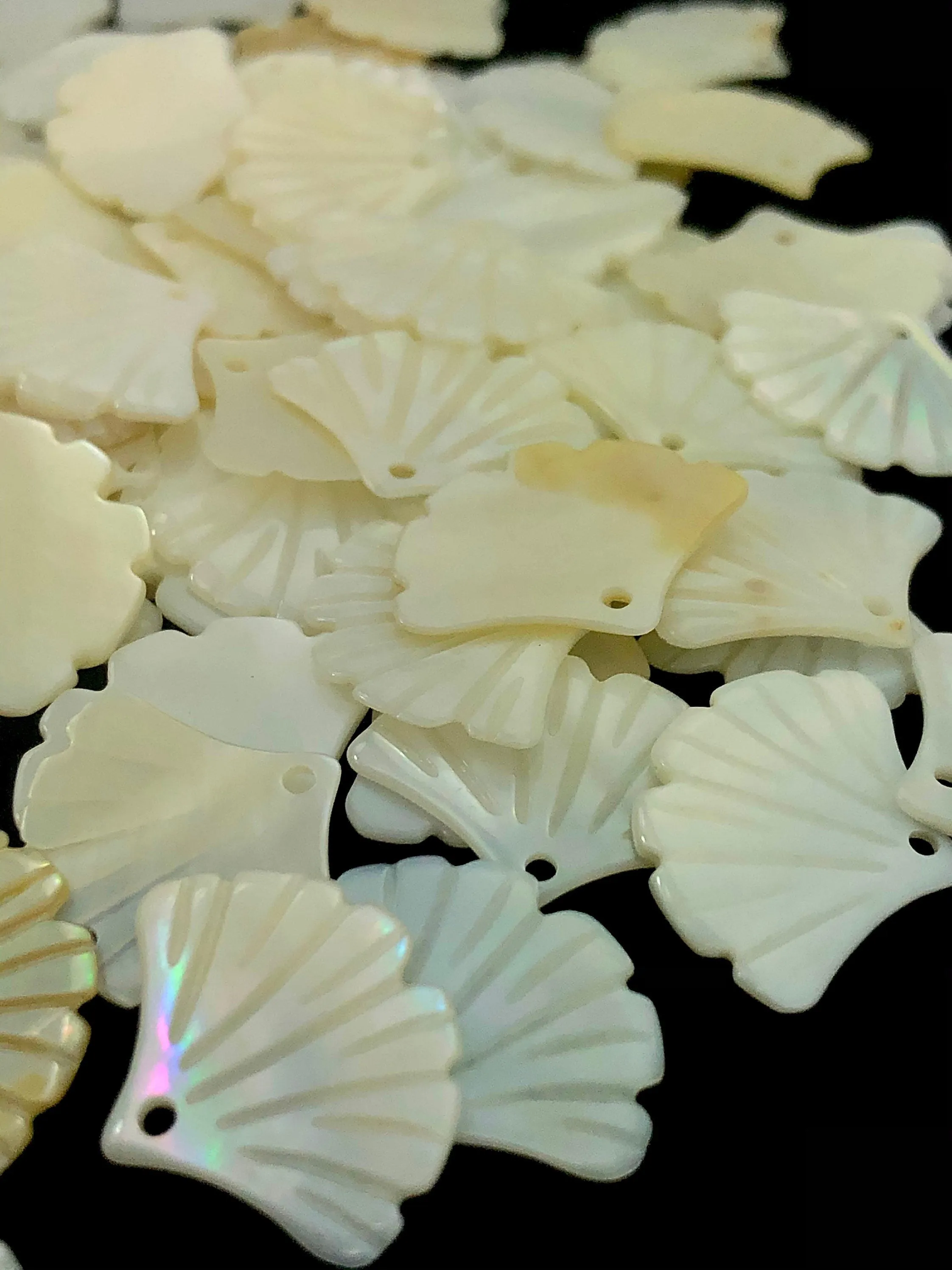 Mother Of Pearl Fan Sku#M272