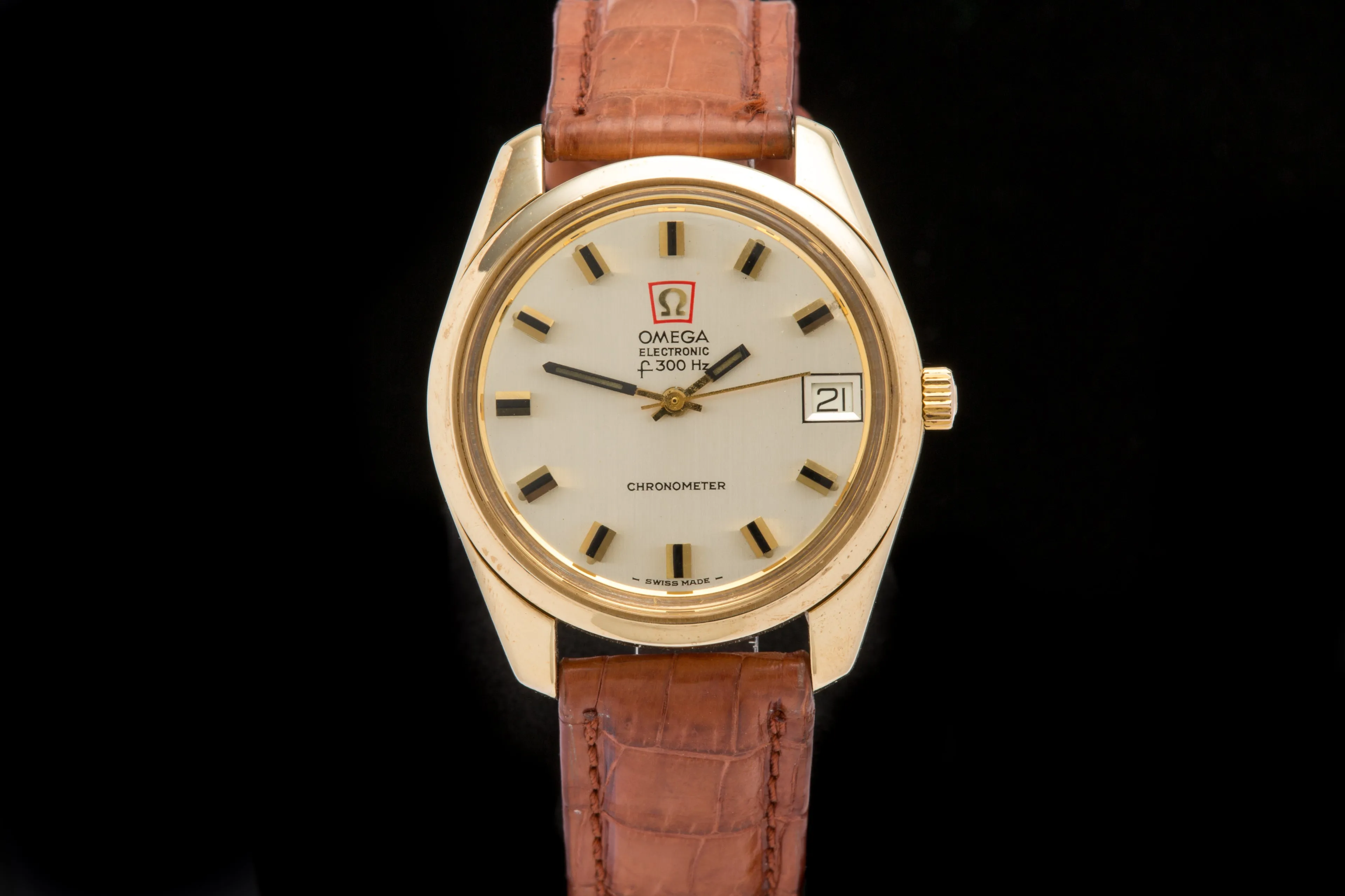 Omega F300 solid gold