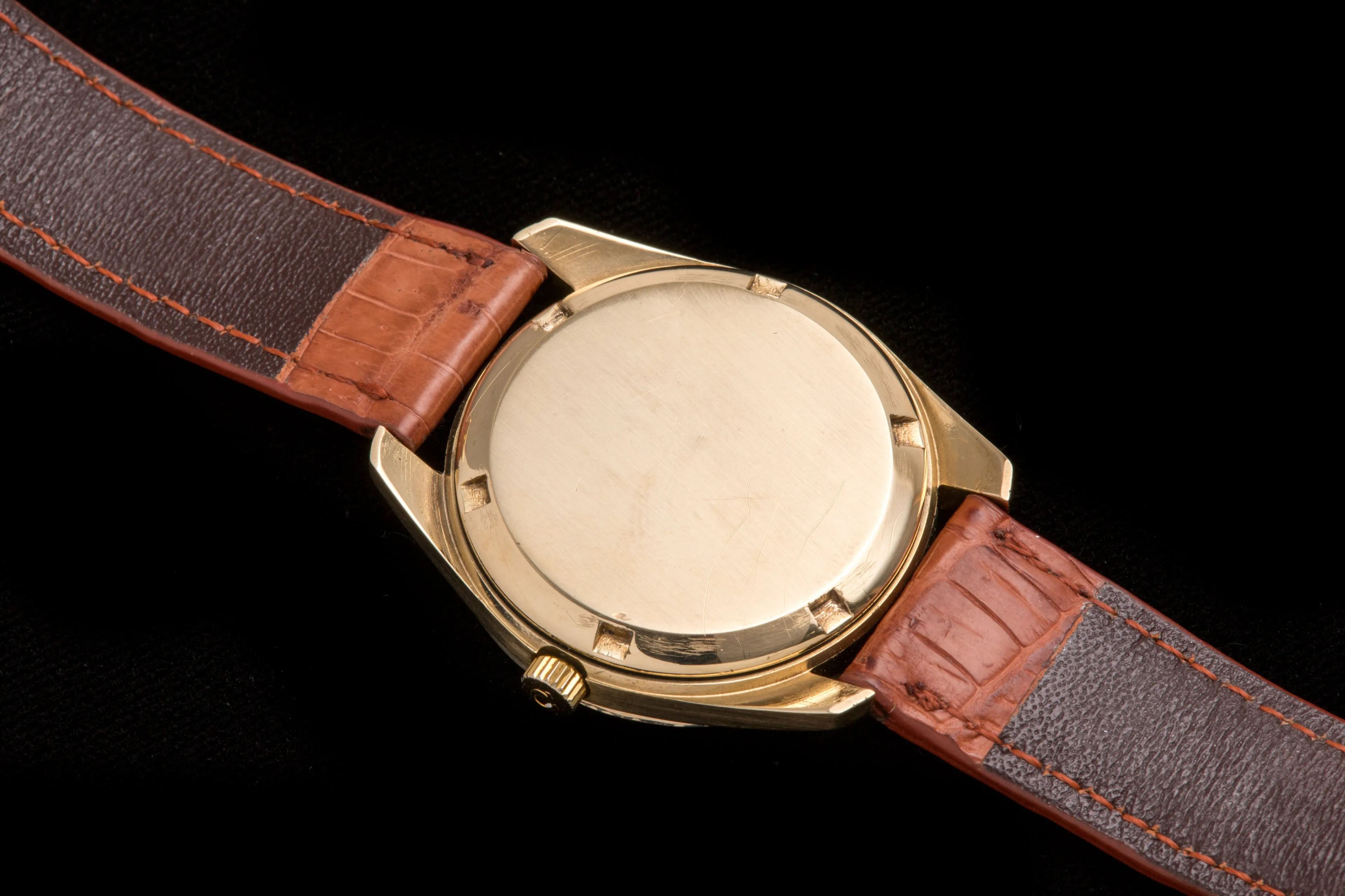 Omega F300 solid gold