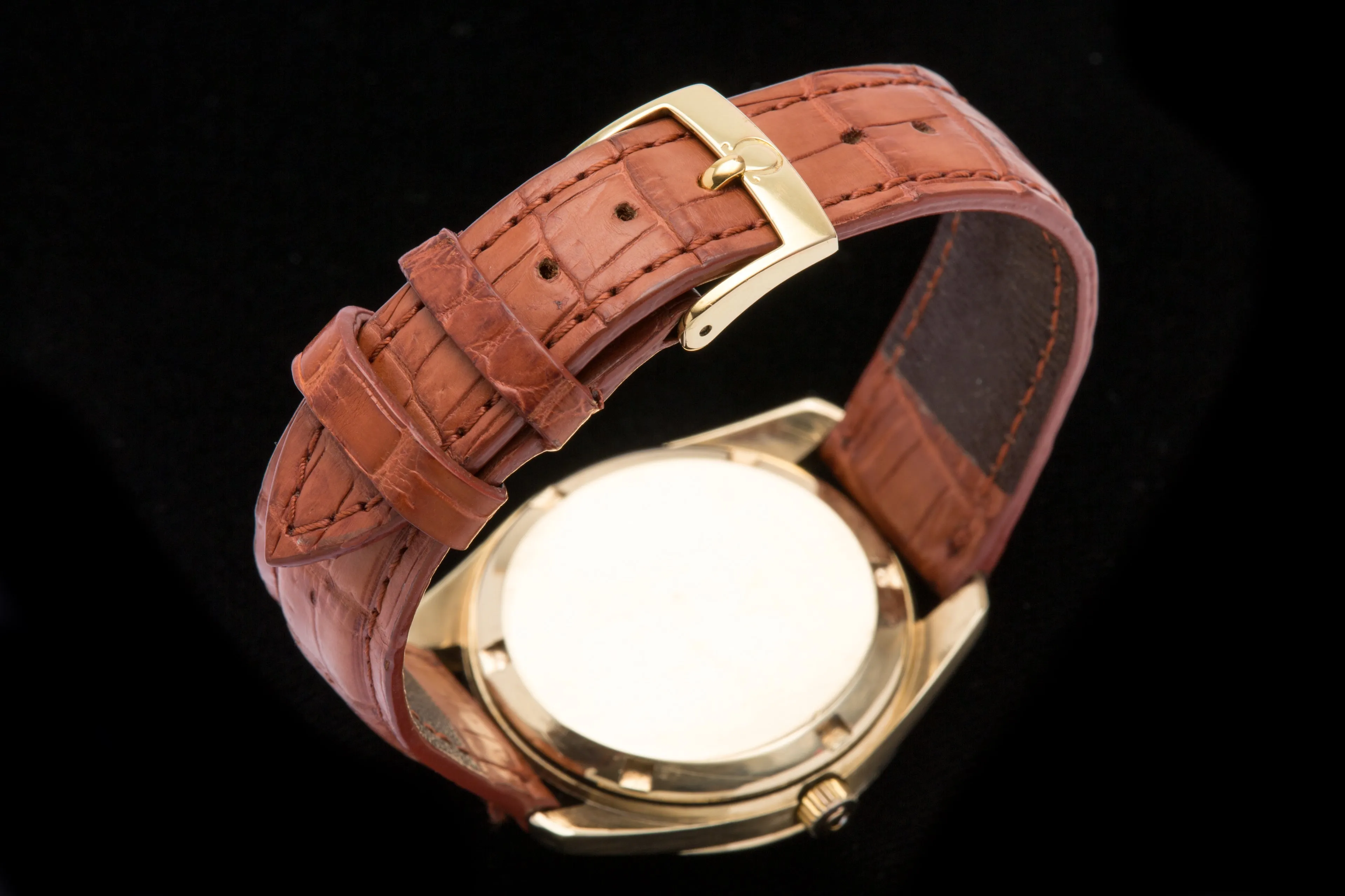 Omega F300 solid gold