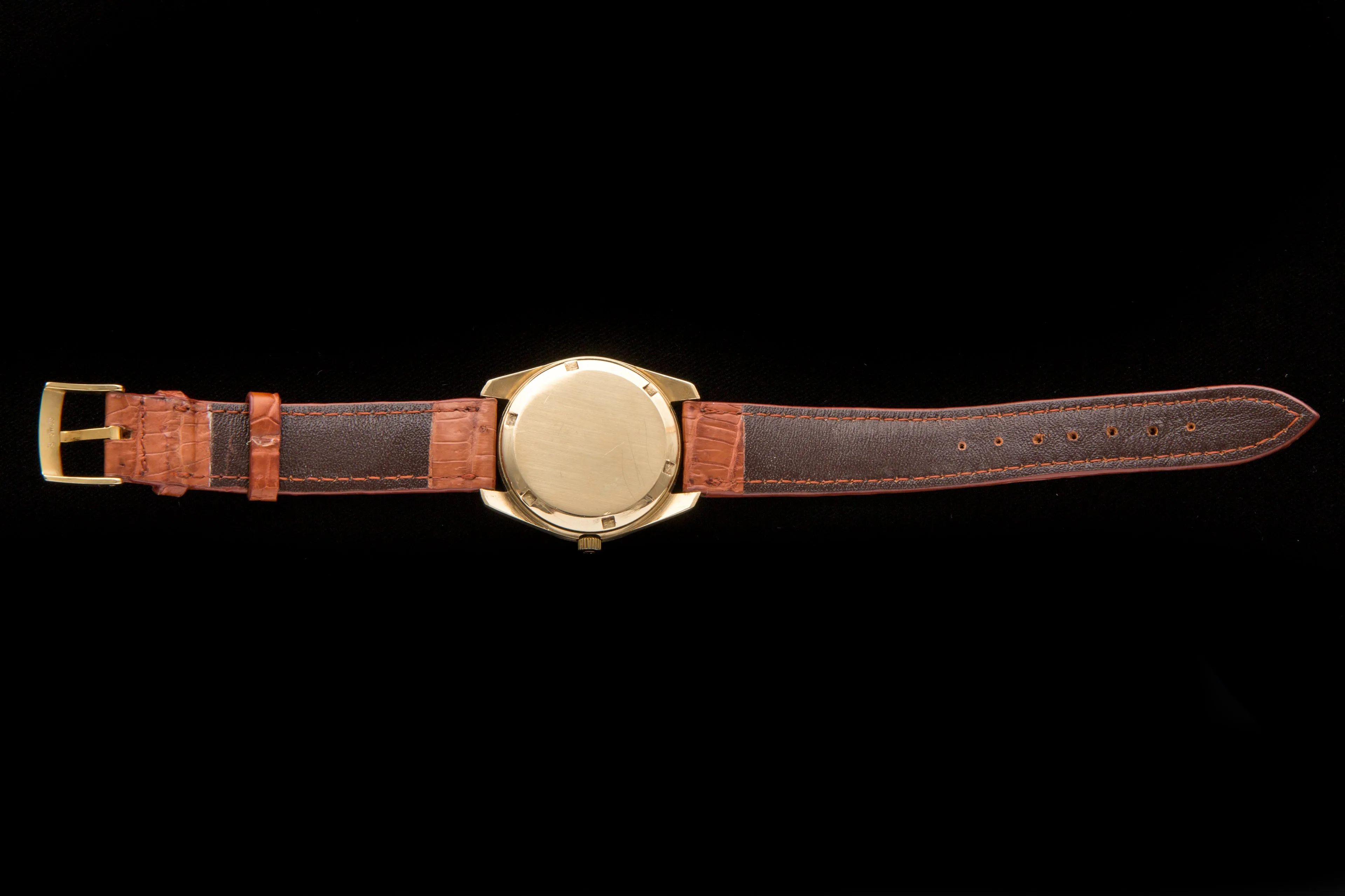 Omega F300 solid gold