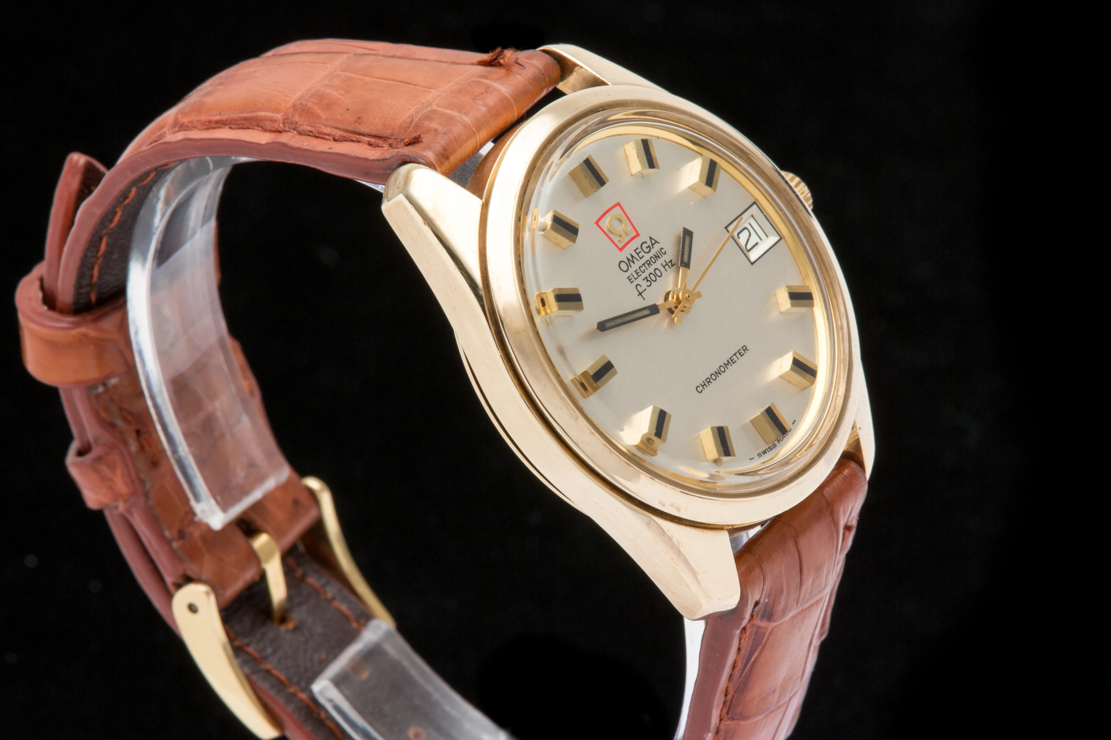 Omega F300 solid gold