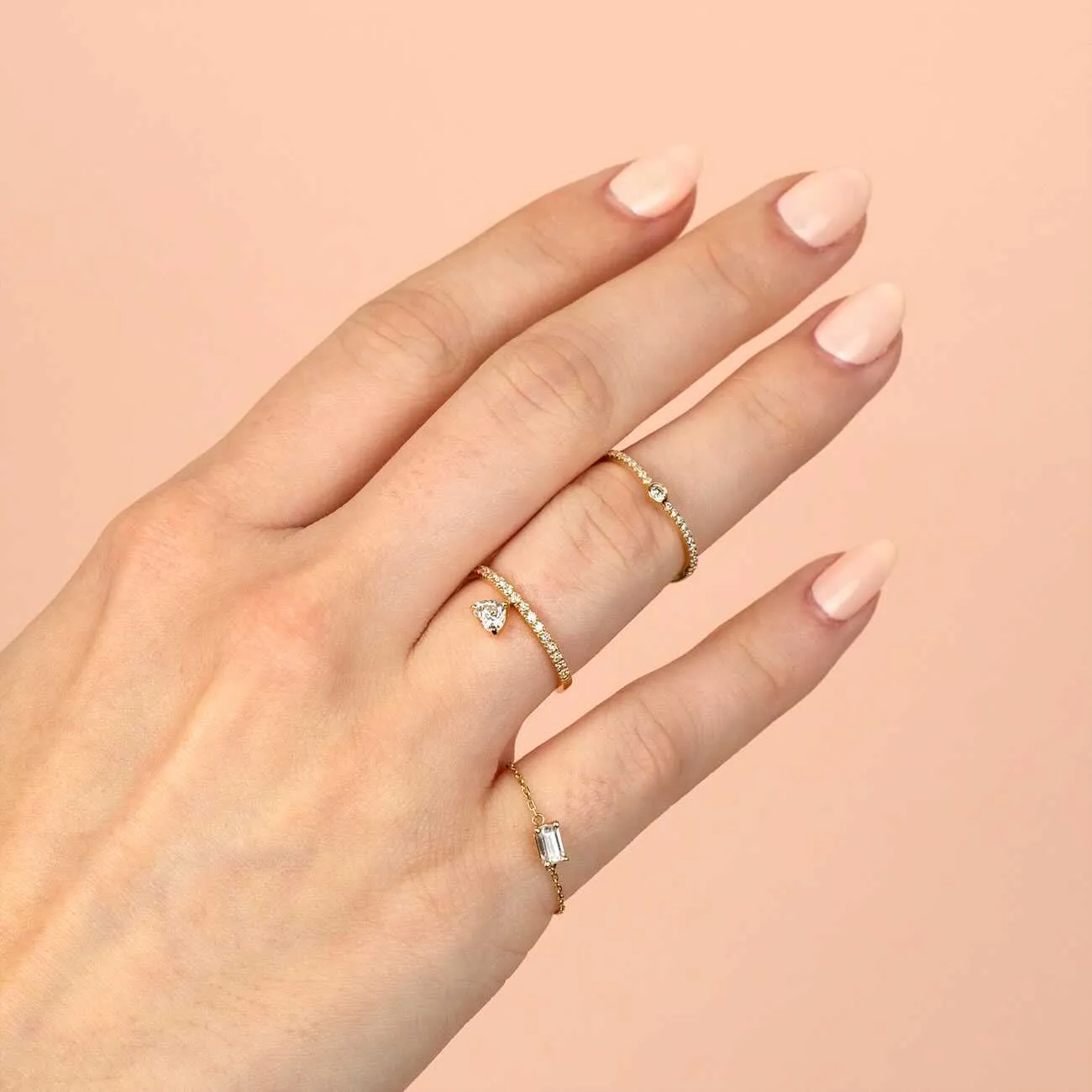 Pavé Diamond Bezel Band 14K
