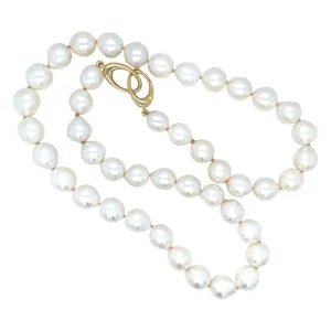 Pearl Necklace with Gold Clasp