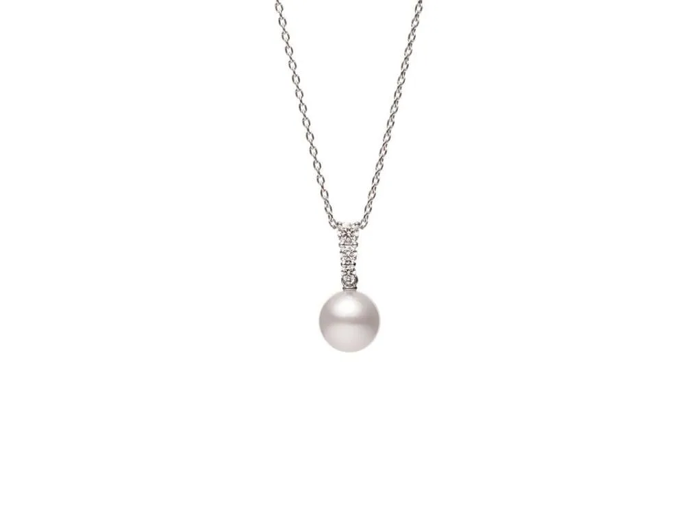 Pearl Pendant Necklace with Diamonds