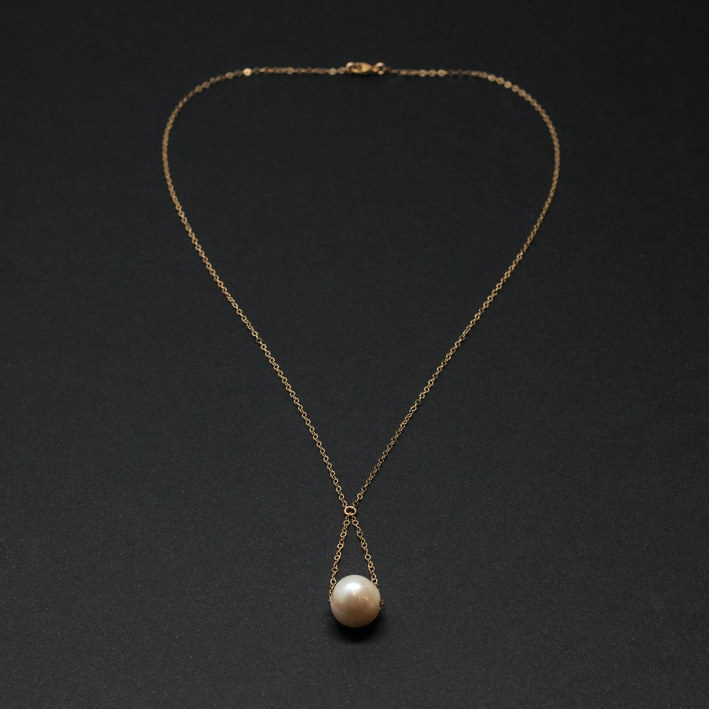 pearl trapeze necklace