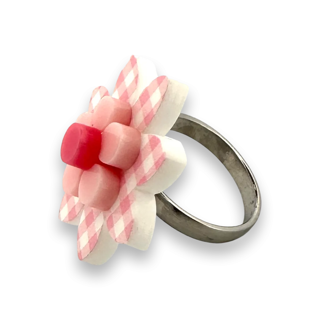 Pink gingham flower 🌸 - ring